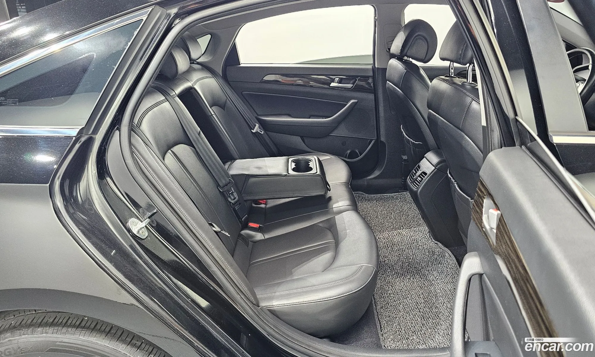 Hyundai LF Sonata 2015 KMHE341CBGA165561 — 29