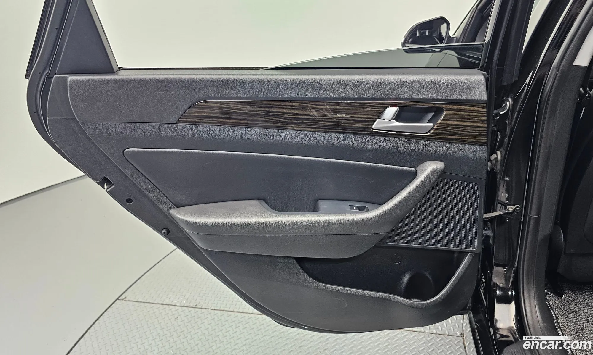 Hyundai LF Sonata 2015 KMHE341CBGA165561 — 17