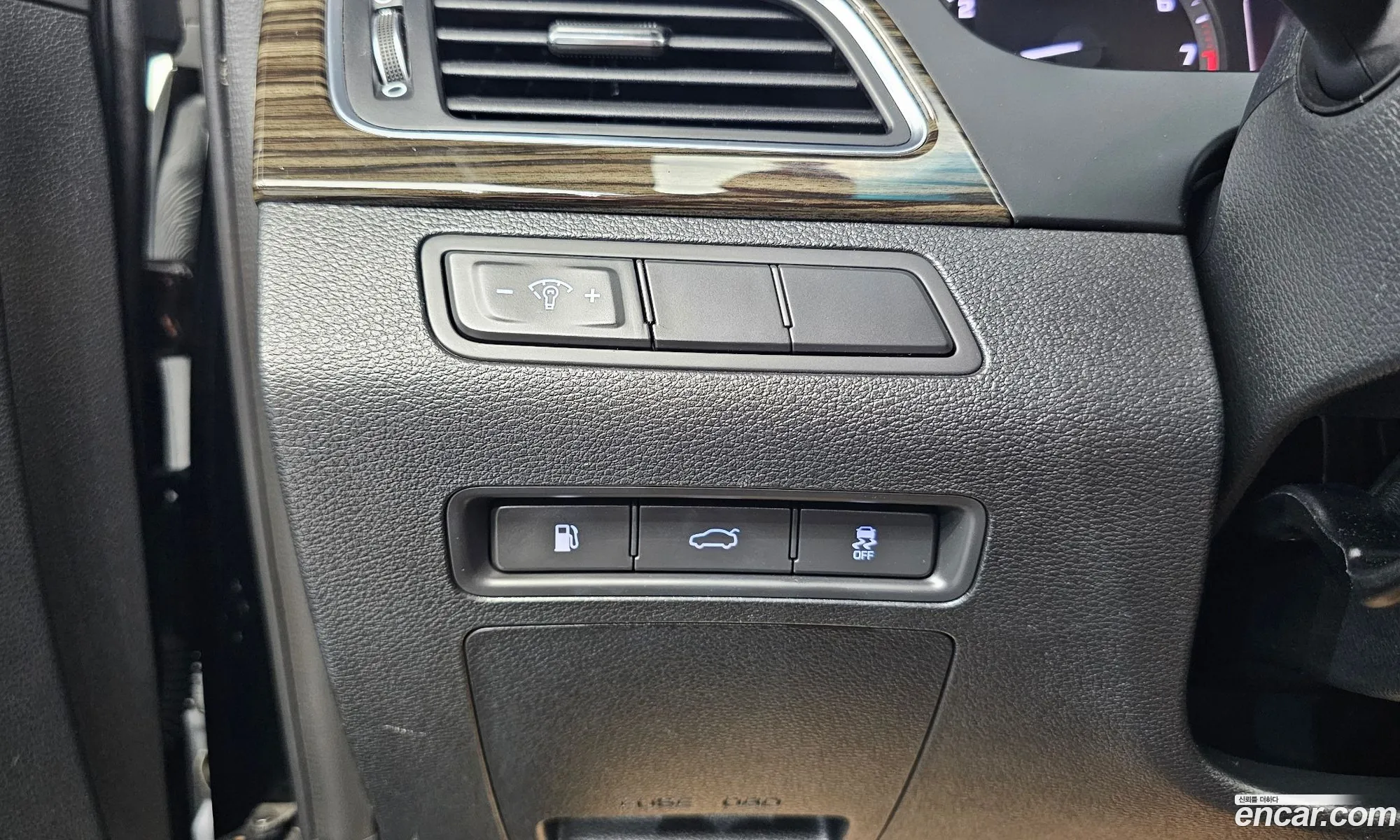Hyundai LF Sonata 2015 KMHE341CBGA165561 — 3