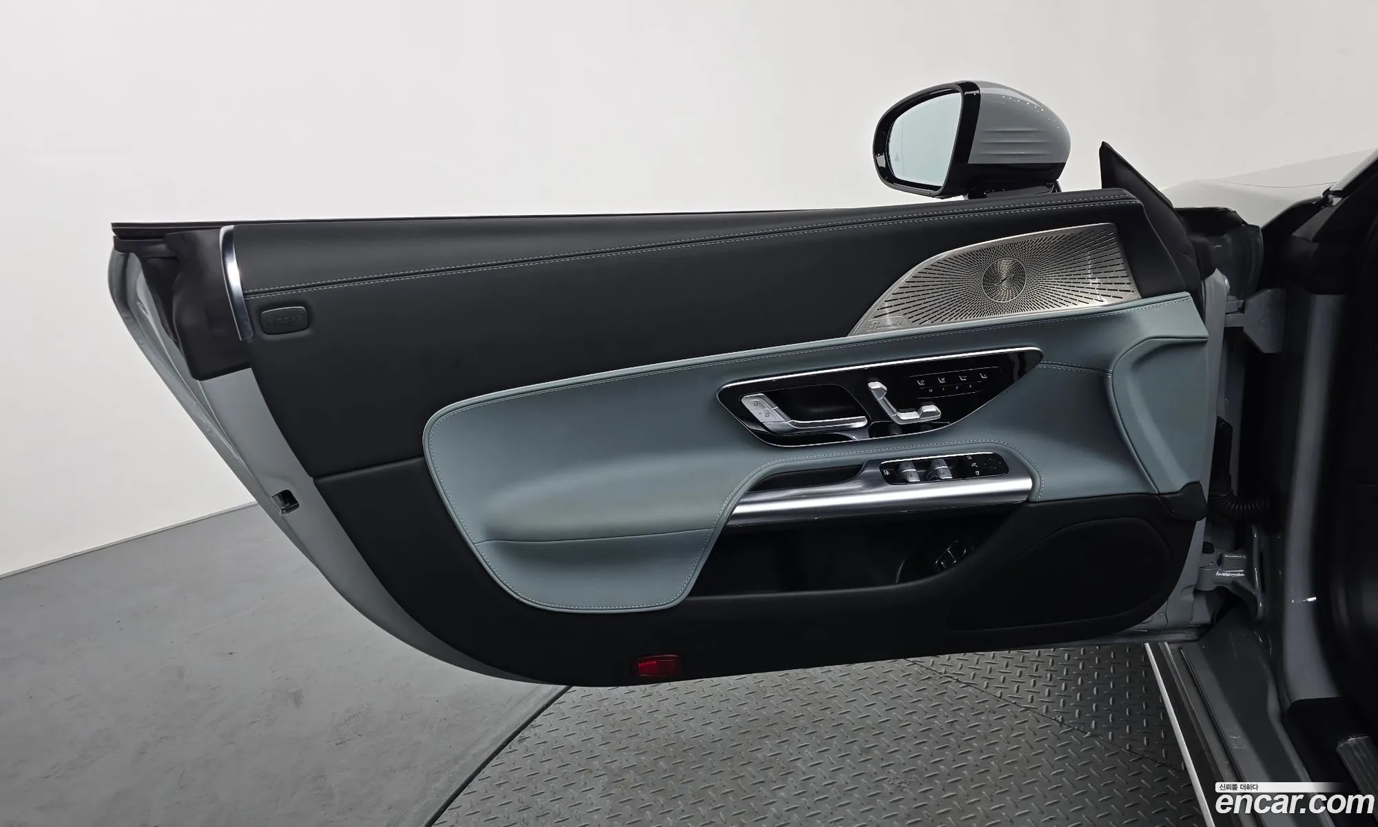 Mercedes-Benz SL-Class R232 2023 — 22