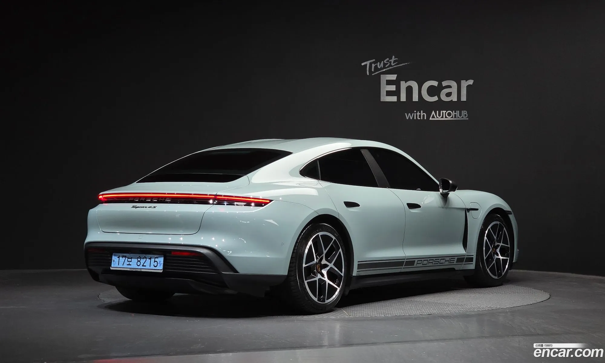 Porsche Taycan 2024 — 24