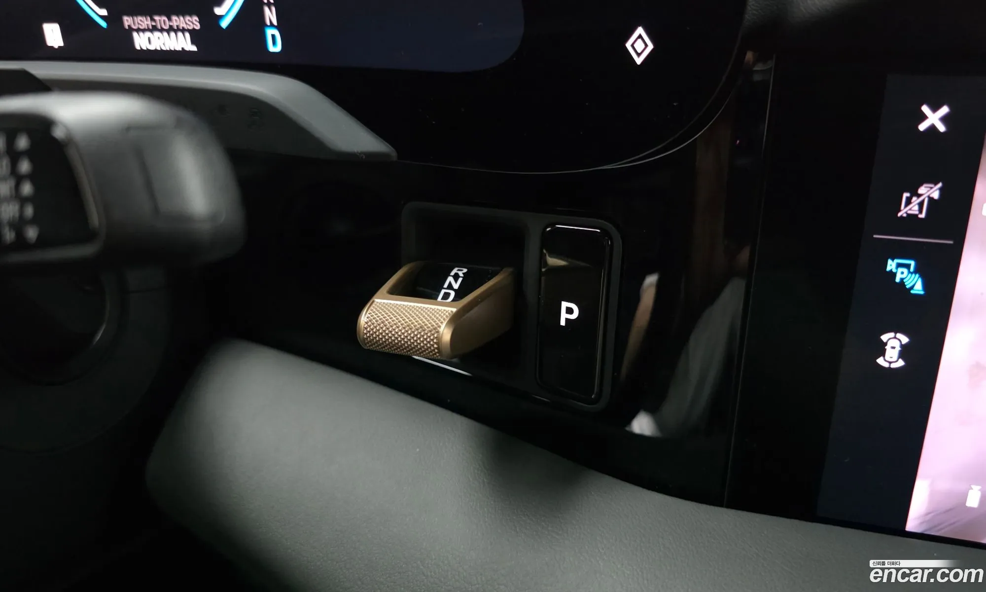 Porsche Taycan 2024 — 16