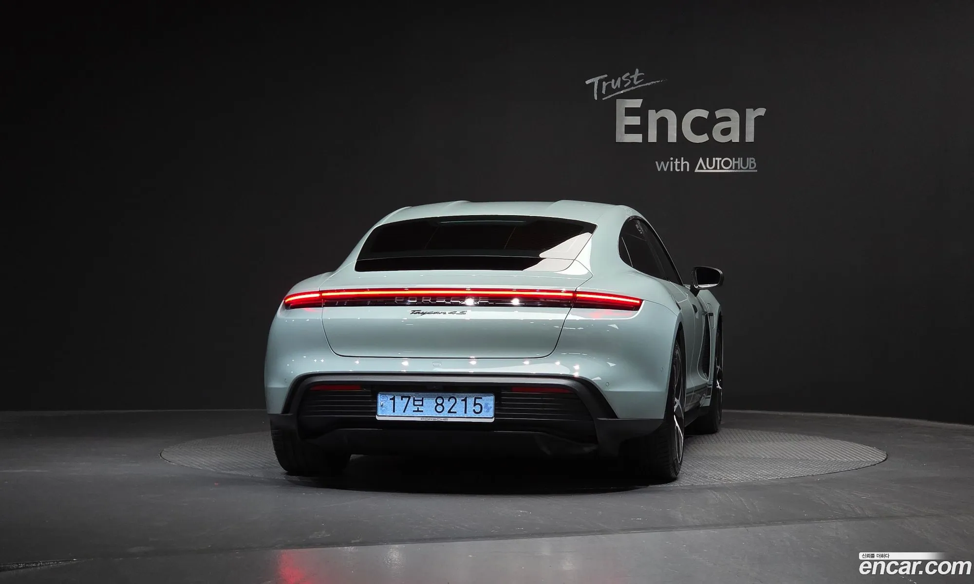 Porsche Taycan 2024 — 22