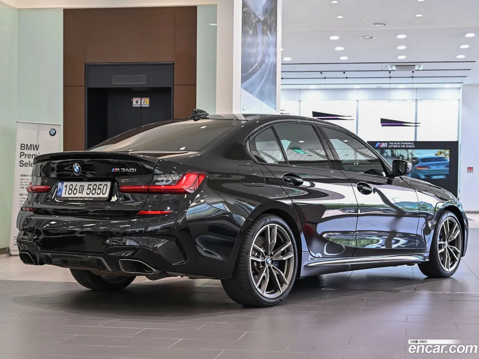 BMW 3 Series 2022 — 10