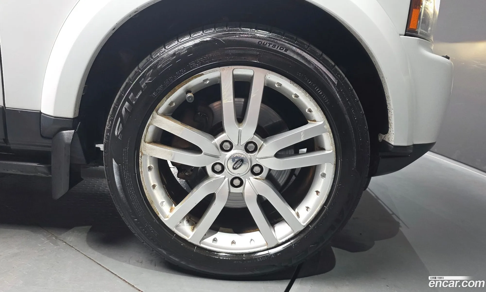 Land Rover Discovery 4 2013 SALLAAAG6DA697037 — 16