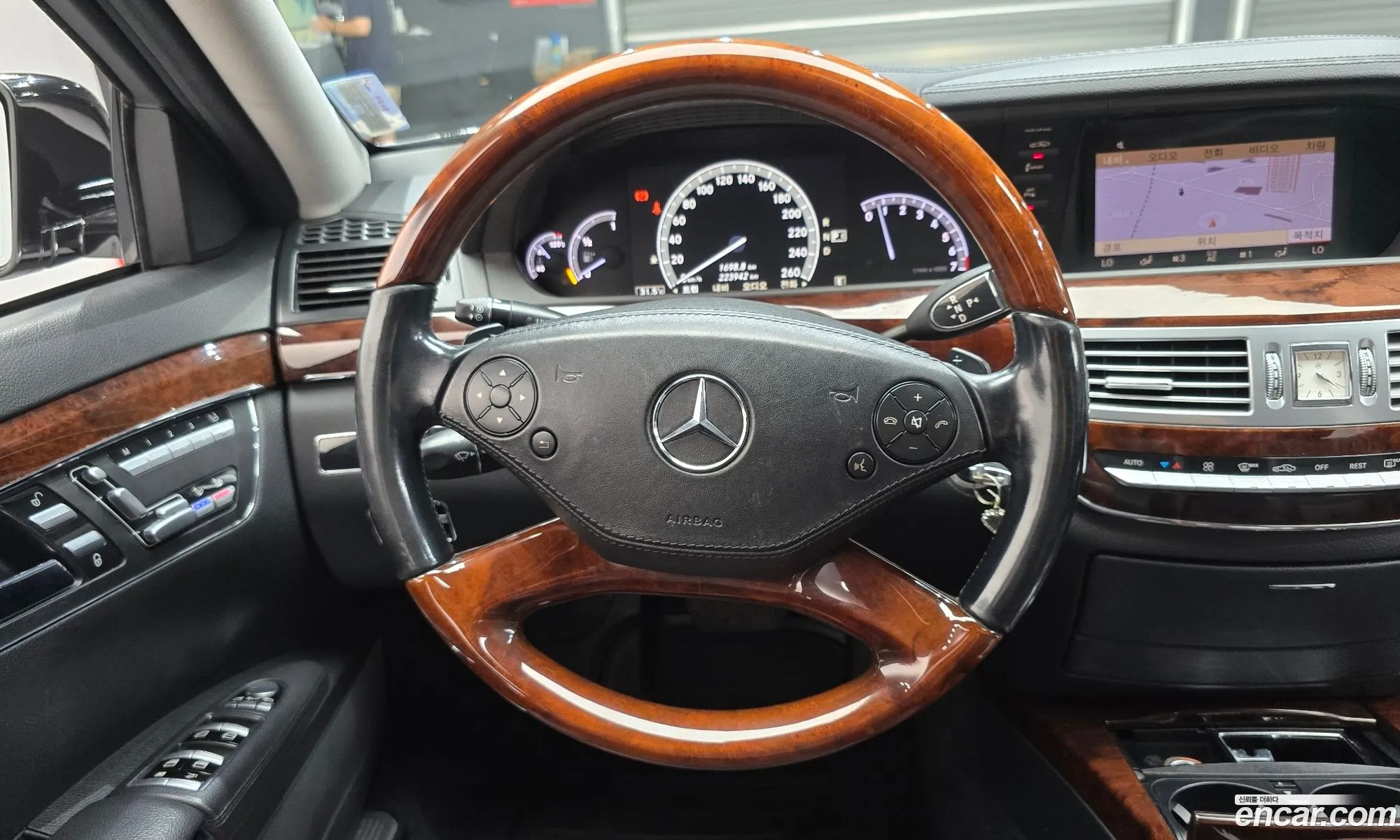 Mercedes-Benz S-Class W221 2012 — 8