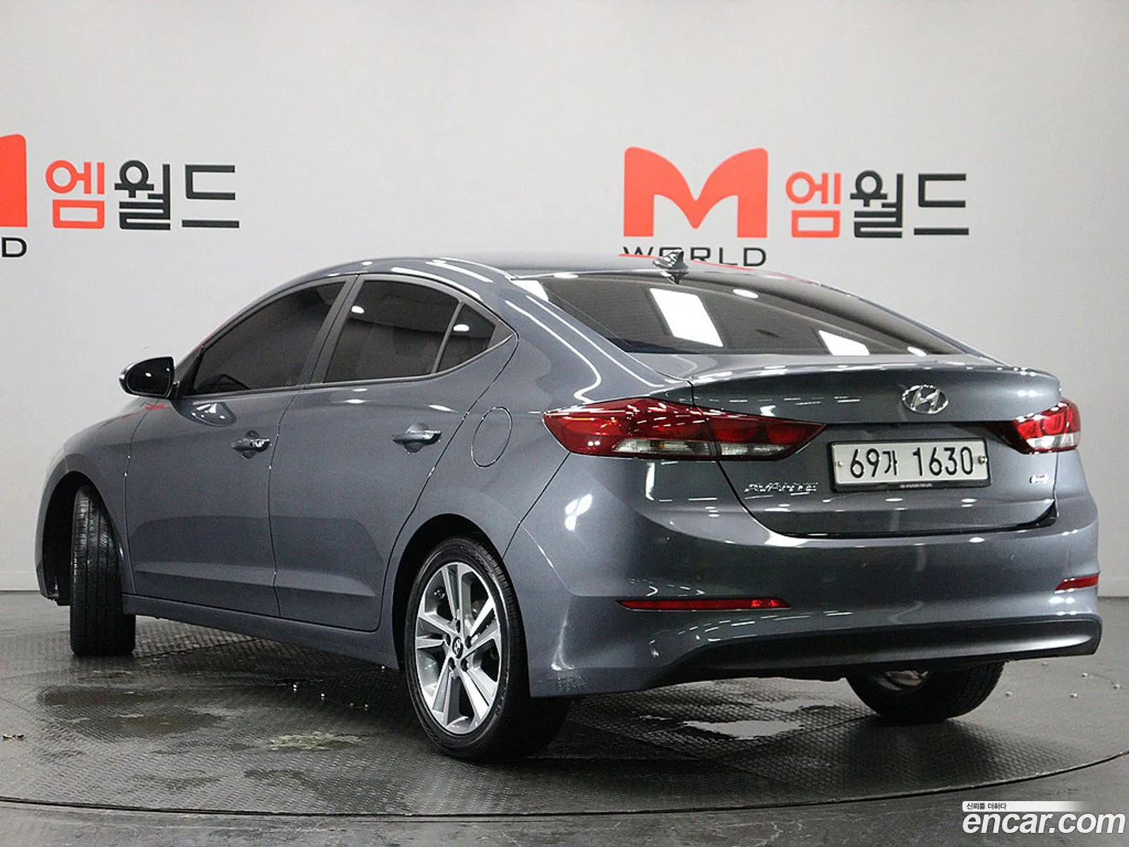 Hyundai Elantra AD 2017 — 11