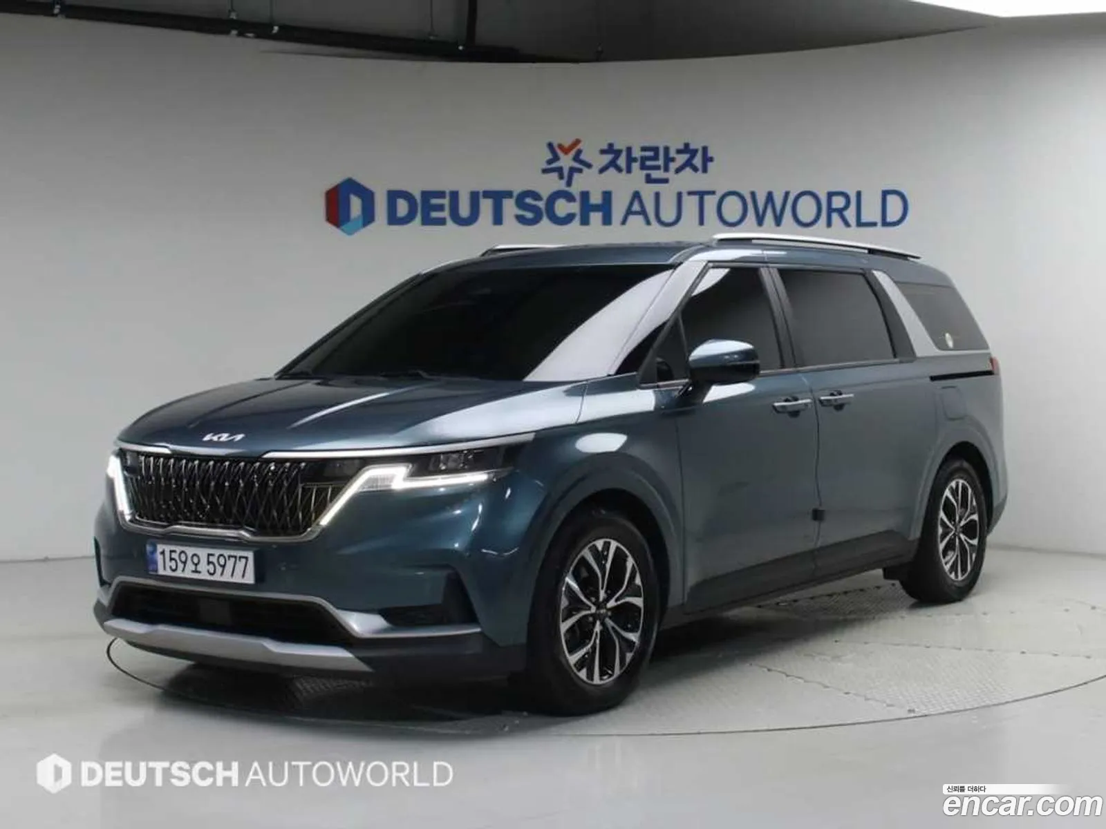 Kia Carnival 2021 — 3
