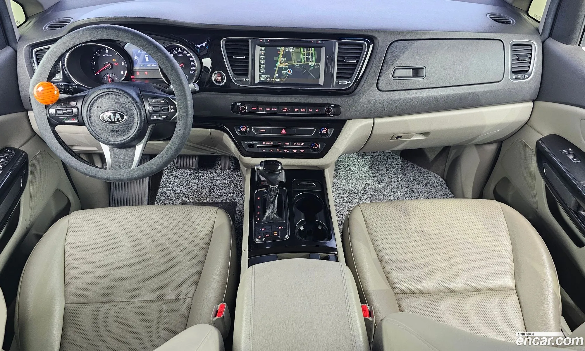 Kia Carnival 2016 KNAMC81ABGS240193 — 13