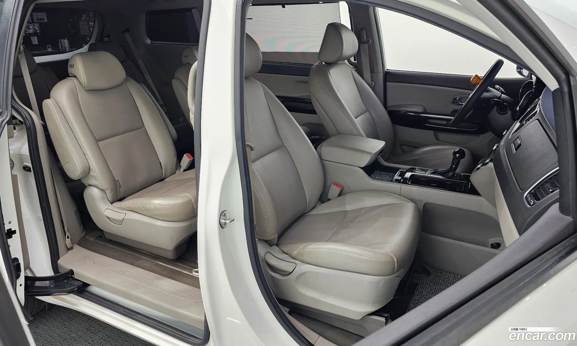 Kia Carnival 2016 KNAMC81ABGS240193 — 5