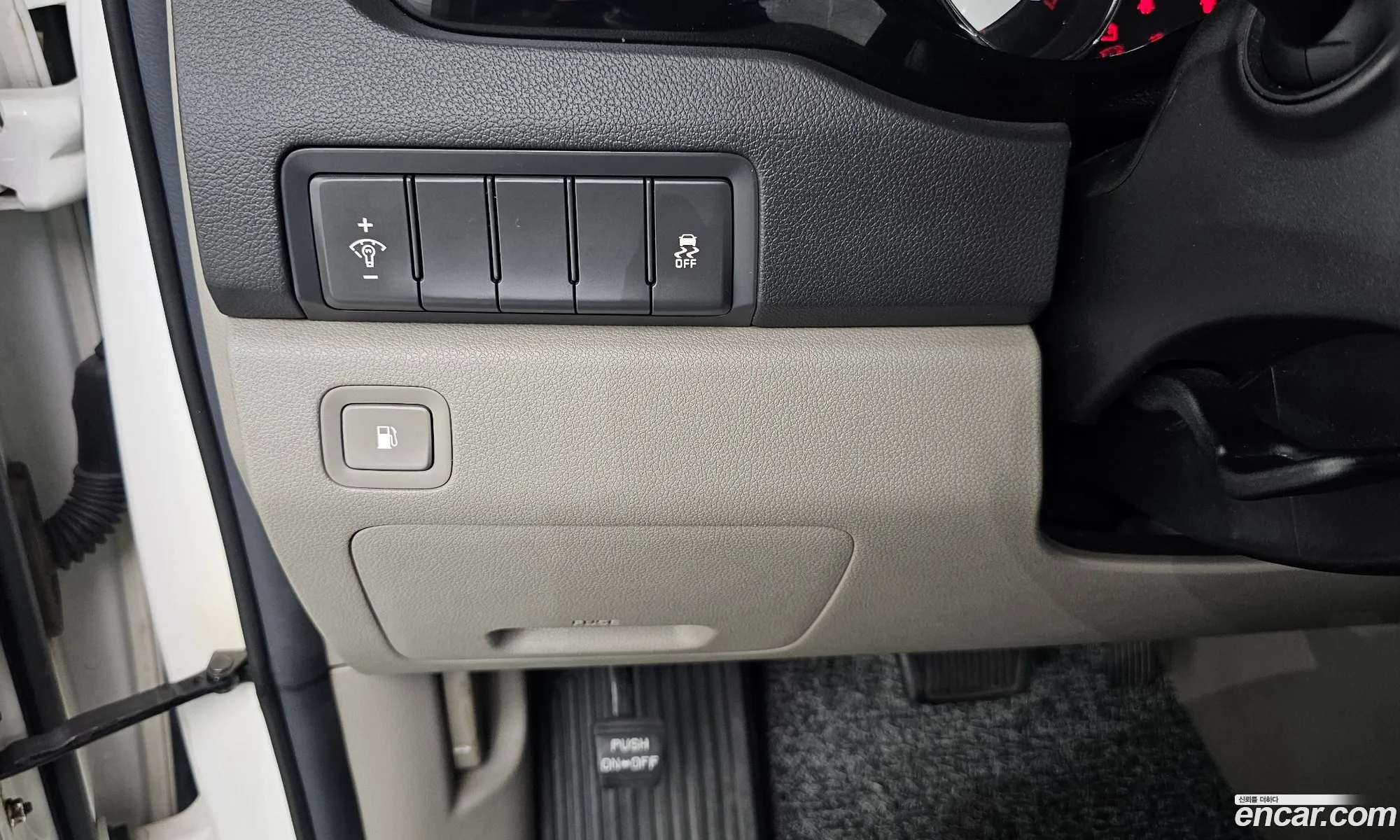 Kia Carnival 2016 KNAMC81ABGS240193 — 9