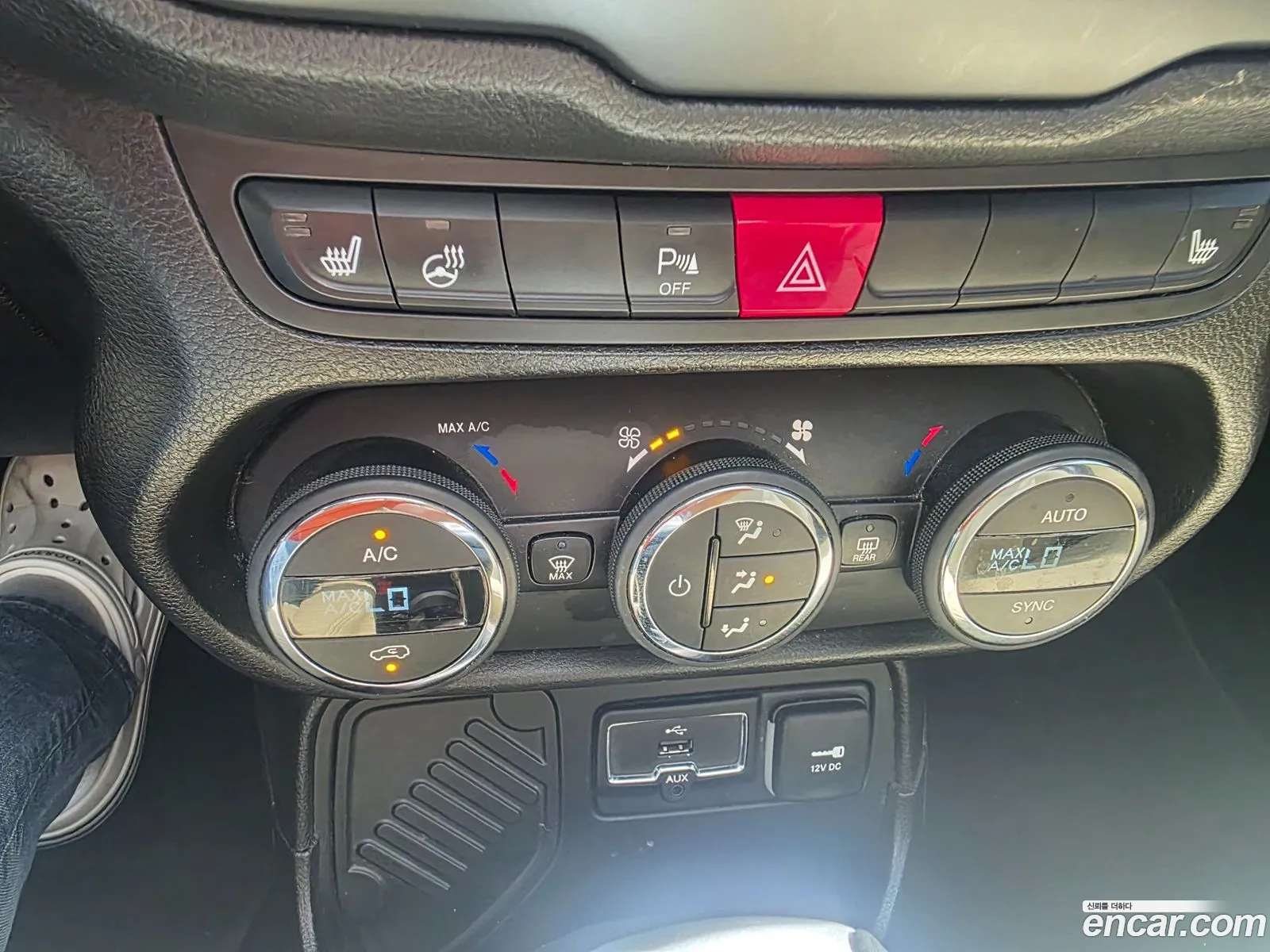 Jeep Renegade 2016 — 11