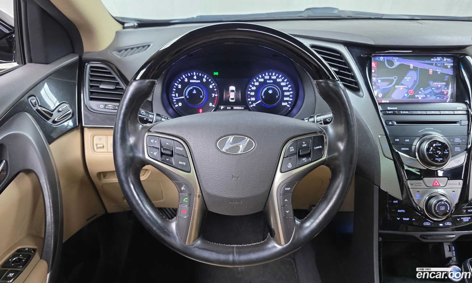 Hyundai Grandeur HG 2012 — 19