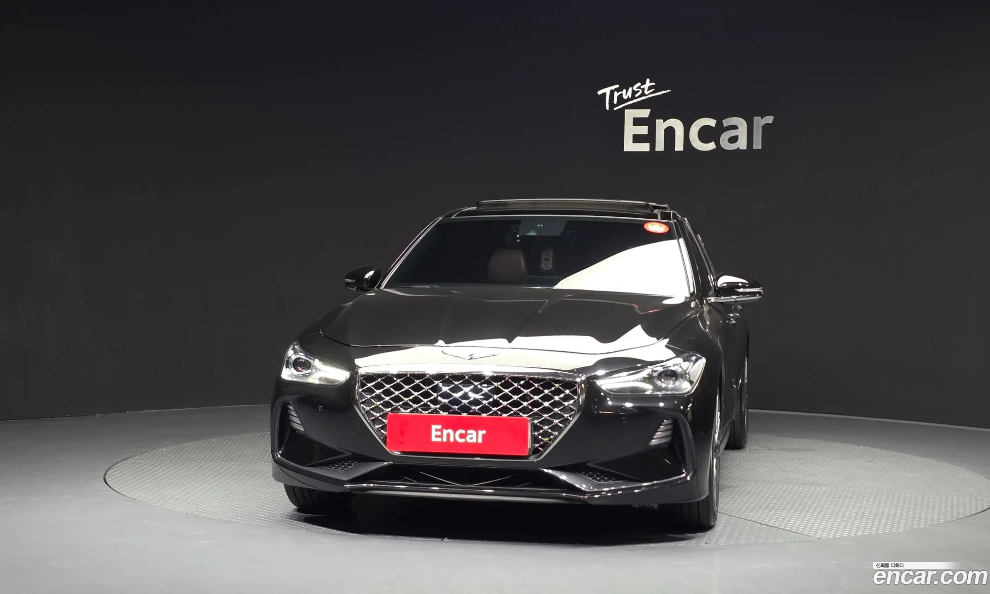 Genesis G70 2018 KMTG341ABJU008420 — 4