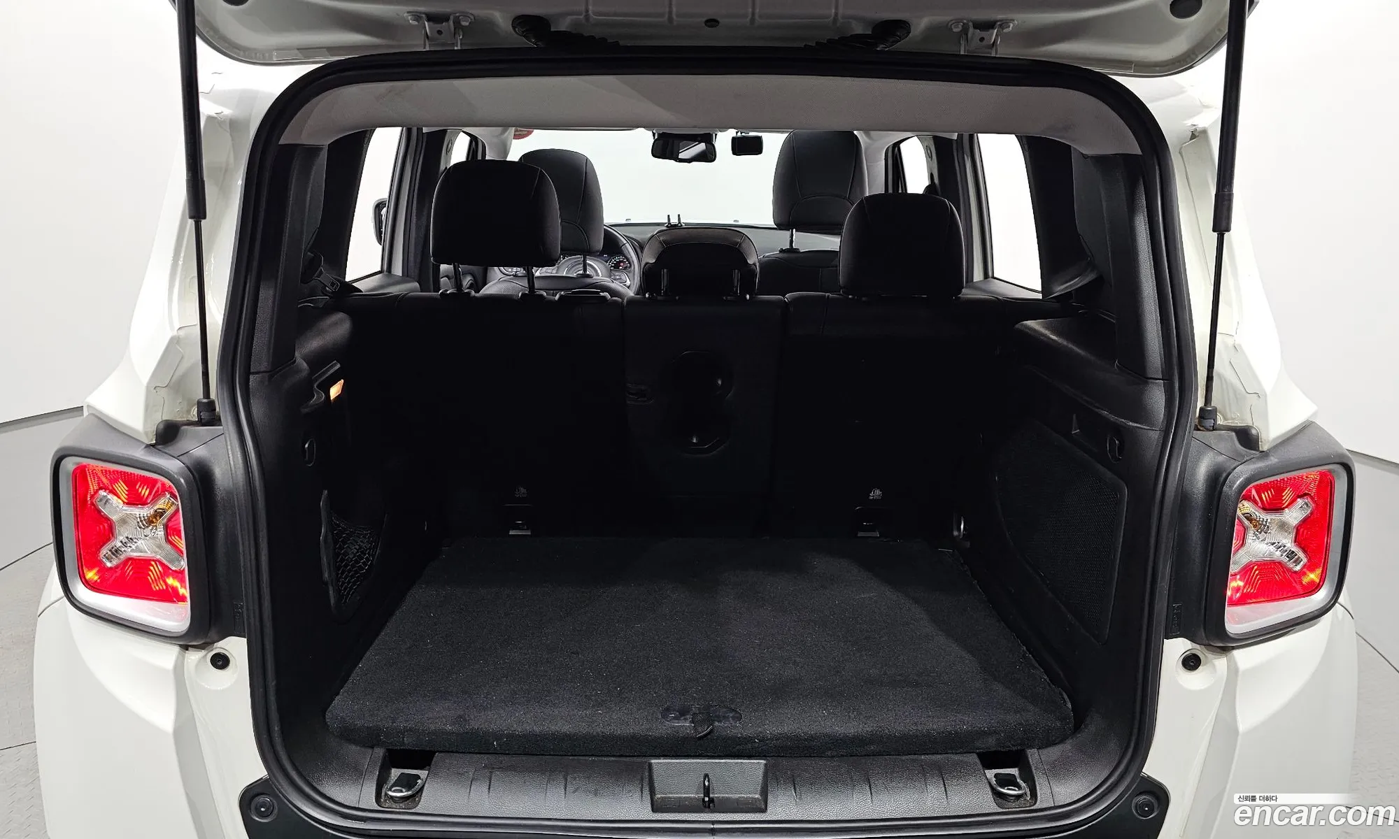 Jeep Renegade 2018 1C4BU0000JPH40943 — 2