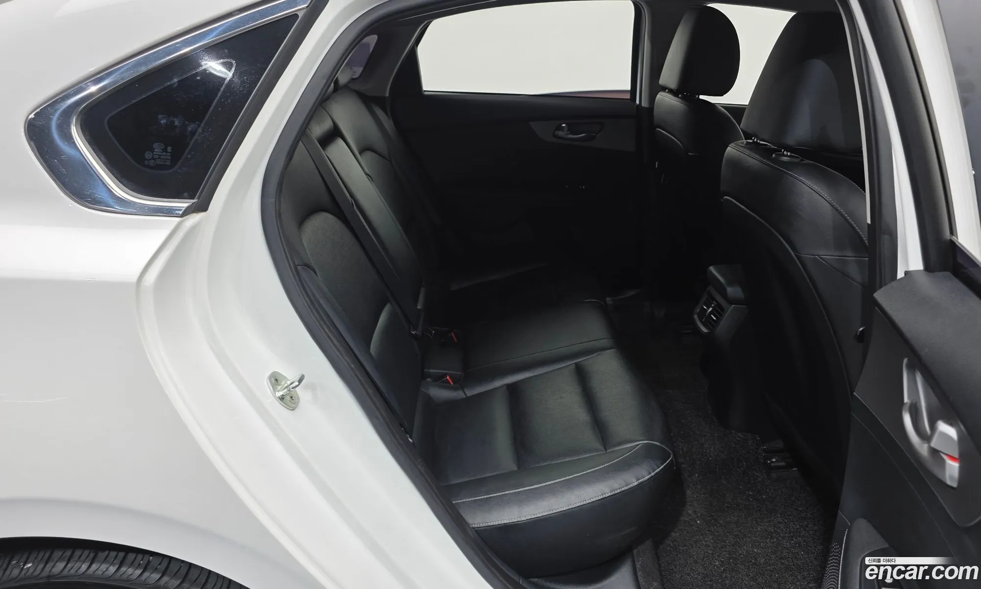 Kia K3 2018 — 14