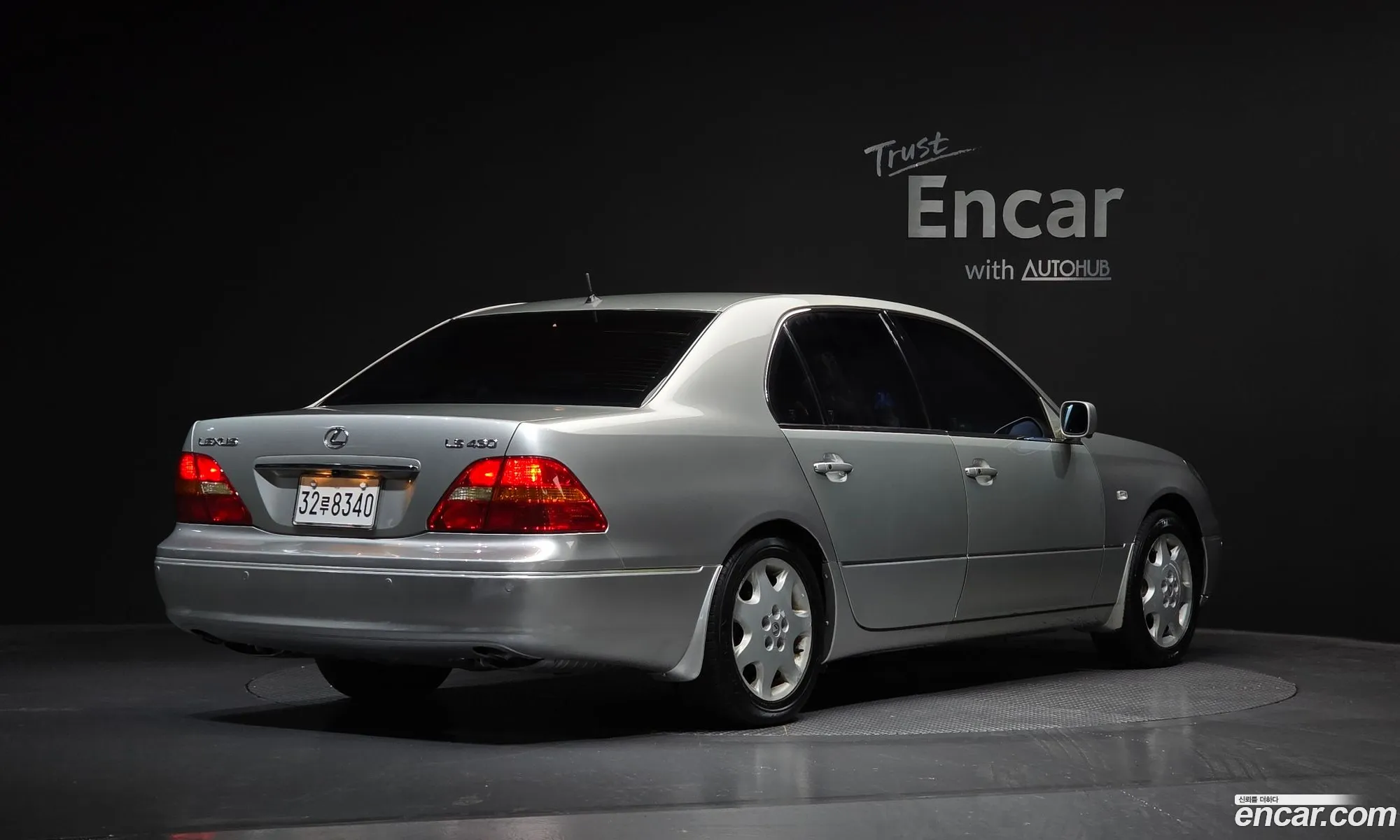 Lexus LS430 2002 JTHBN30F320090486 — 3