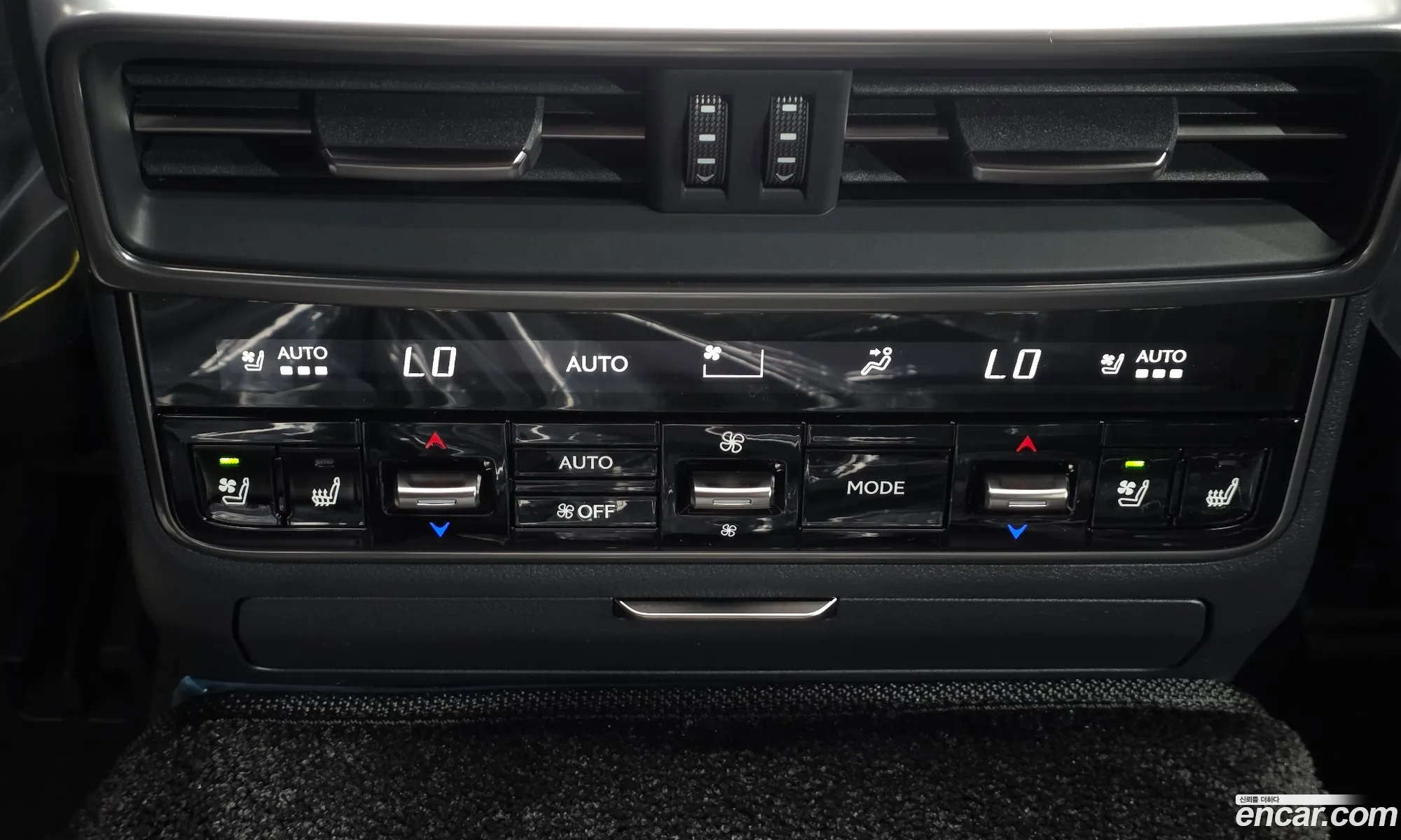 Lexus LX 2026 — 12