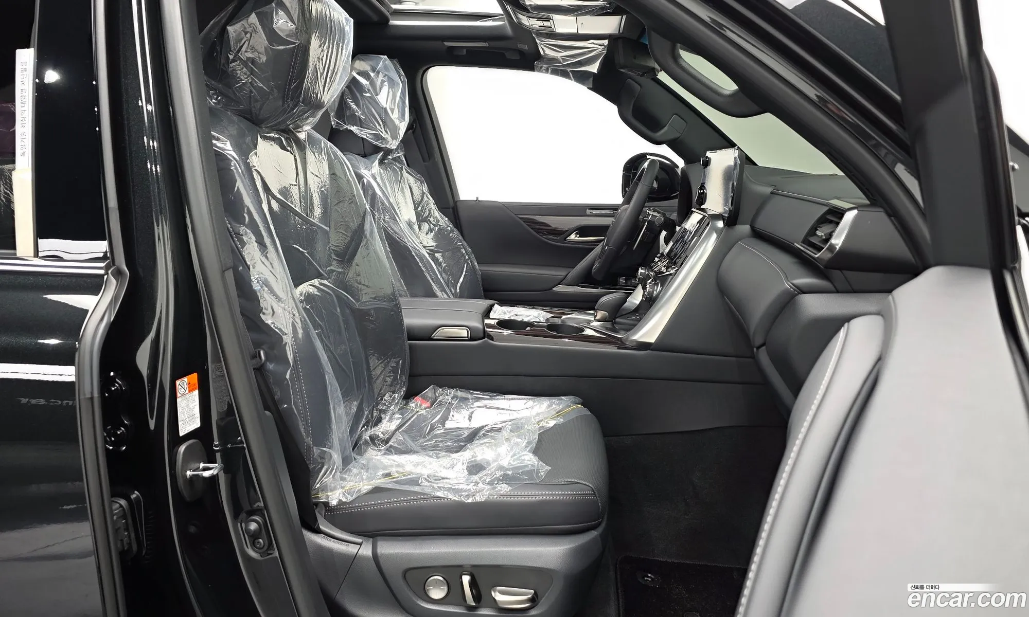Lexus LX 2026 — 3
