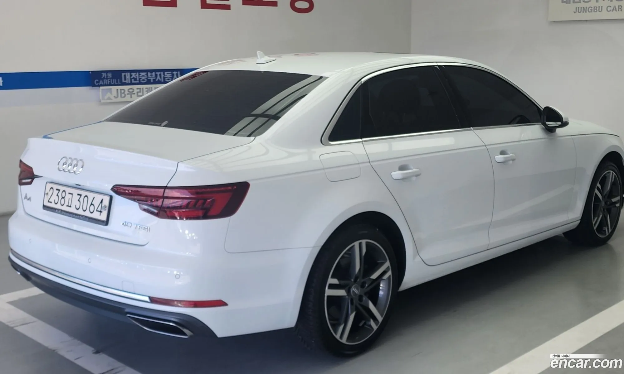 Audi A4 2019 — 6
