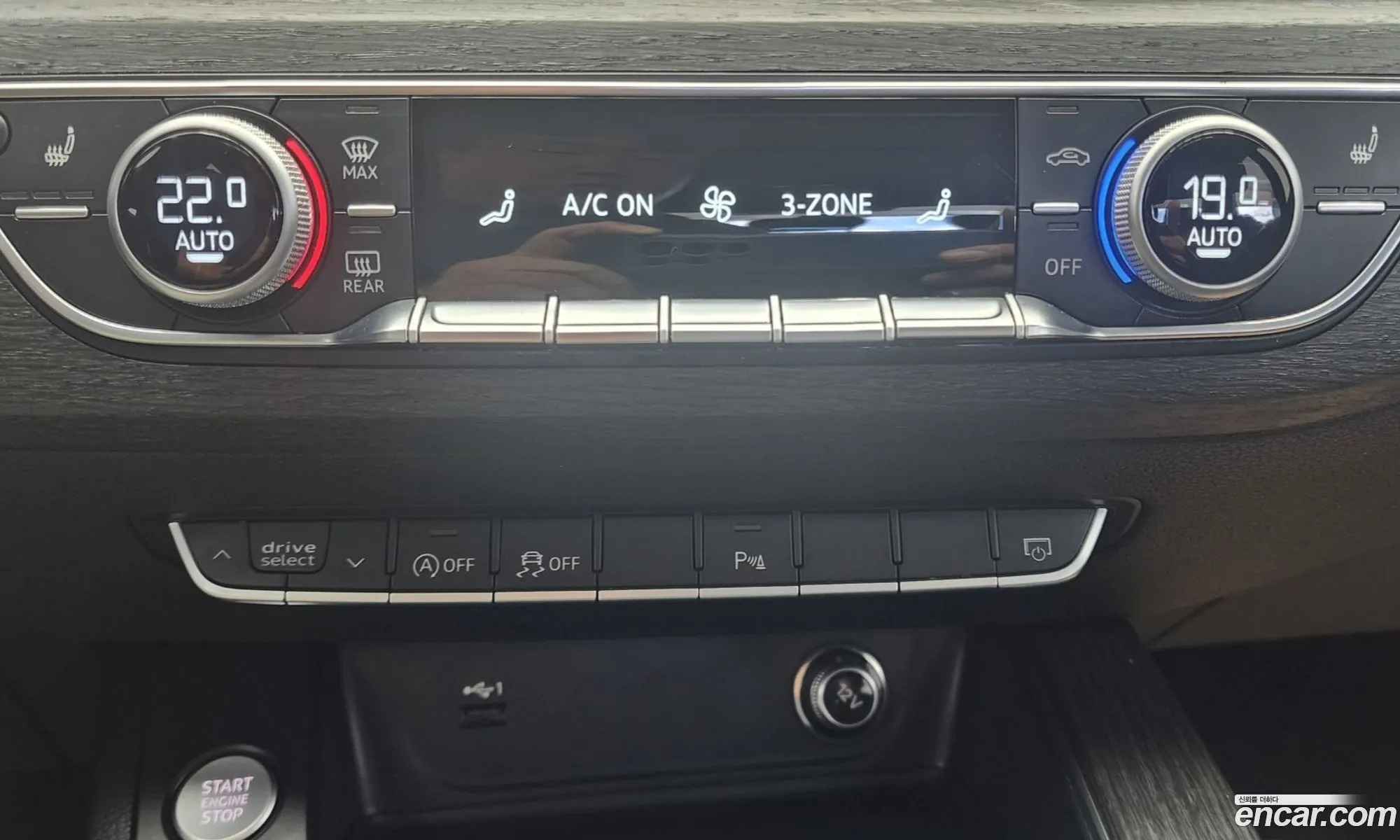 Audi A4 2019 — 2