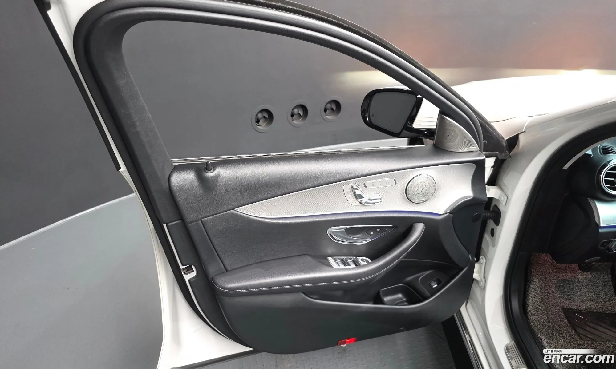 Mercedes-Benz E-Class W213 2018 — 21