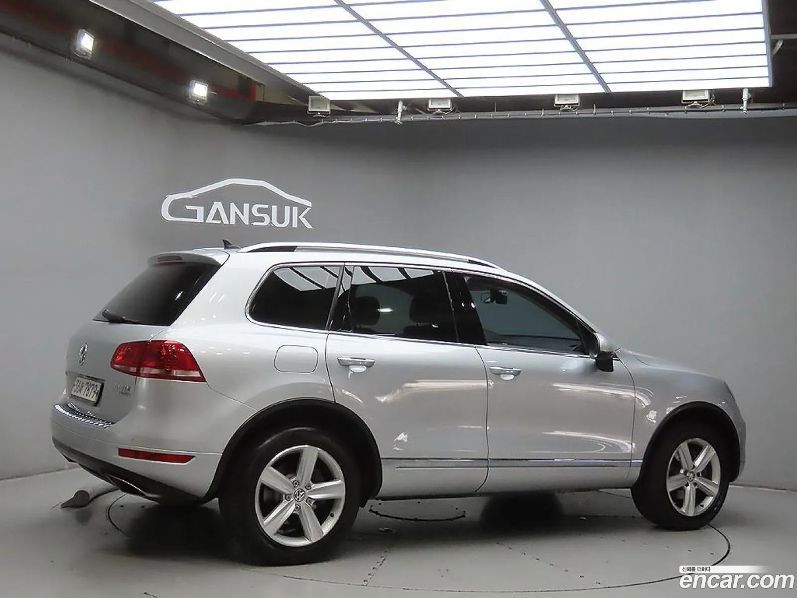Volkswagen Touareg 2014 — 15