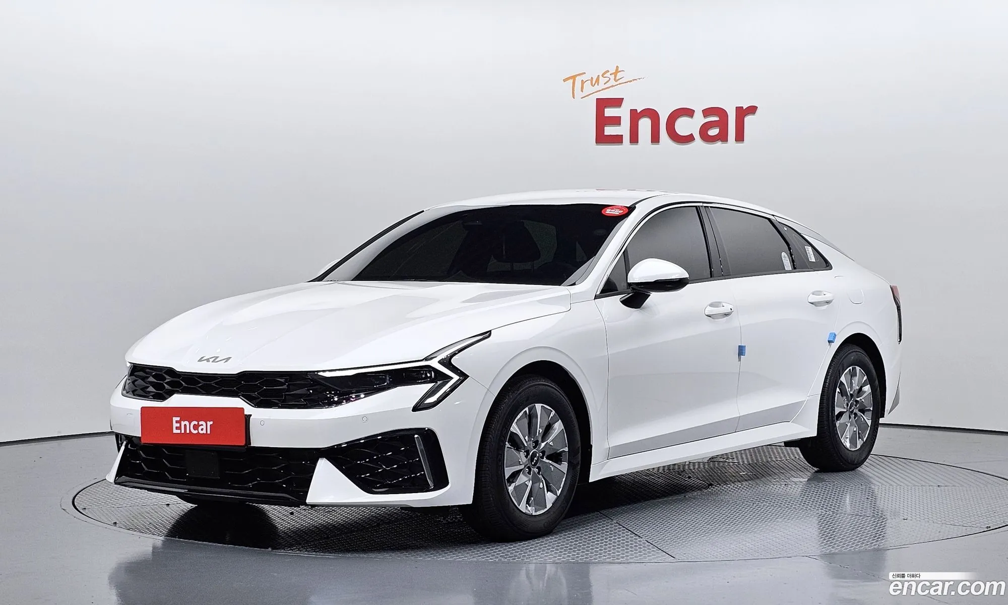 Kia K5 Hybrid 2025 — 2