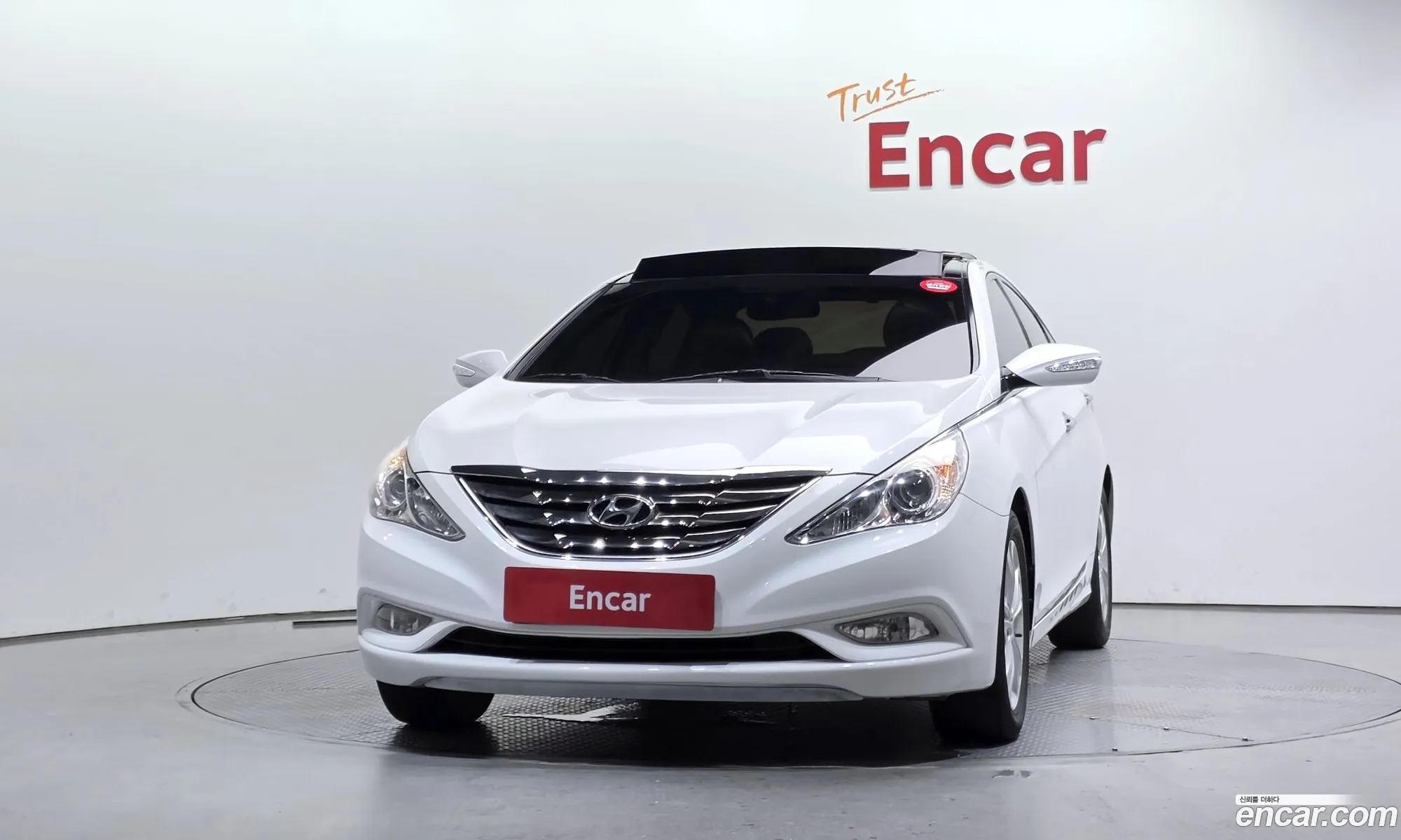 Hyundai YF Sonata 2010 KMHEC41BBAA103694 — 4