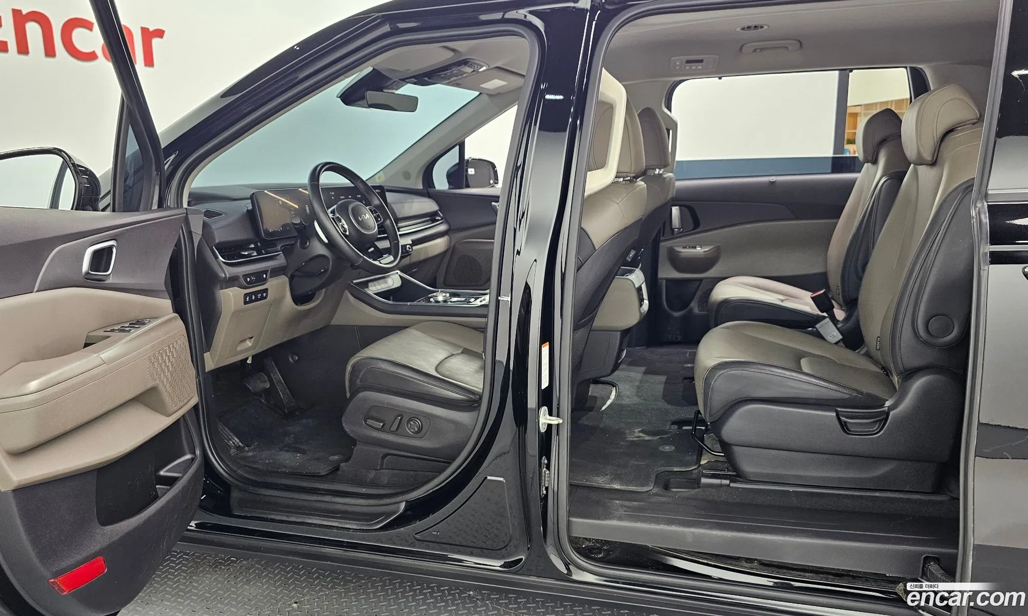 Kia Carnival 2024 — 11