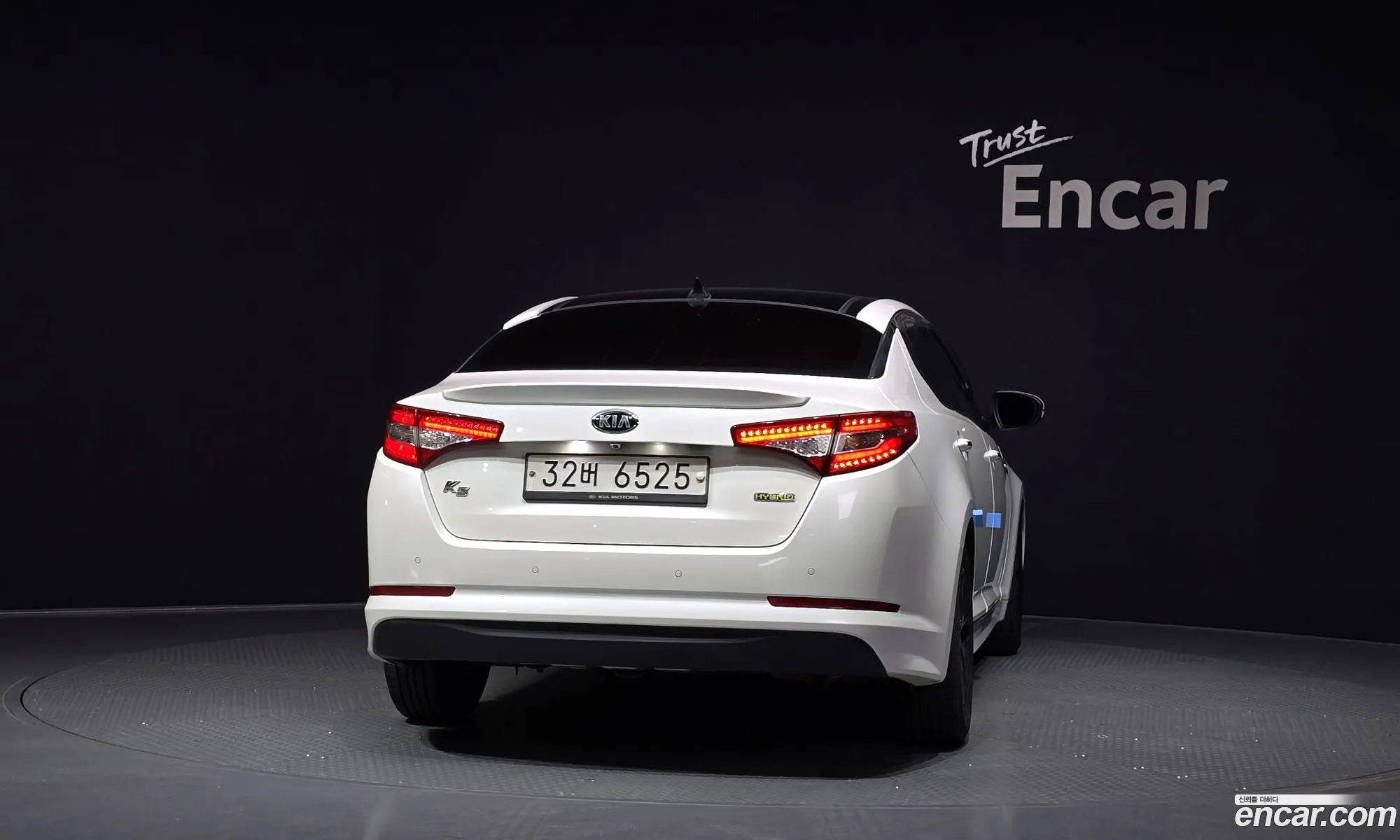 Kia K5 Hybrid 2013 — 33
