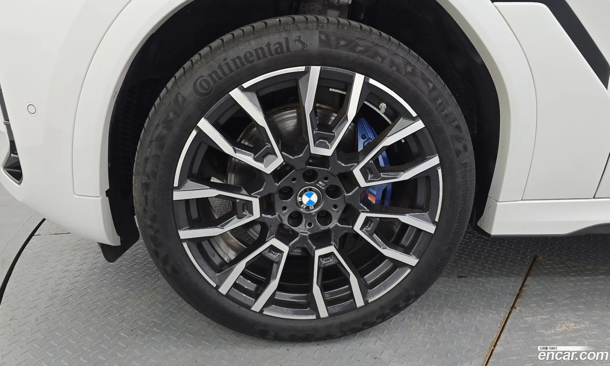 BMW X6 2025 WBA31EX09S9Y35927 — 13