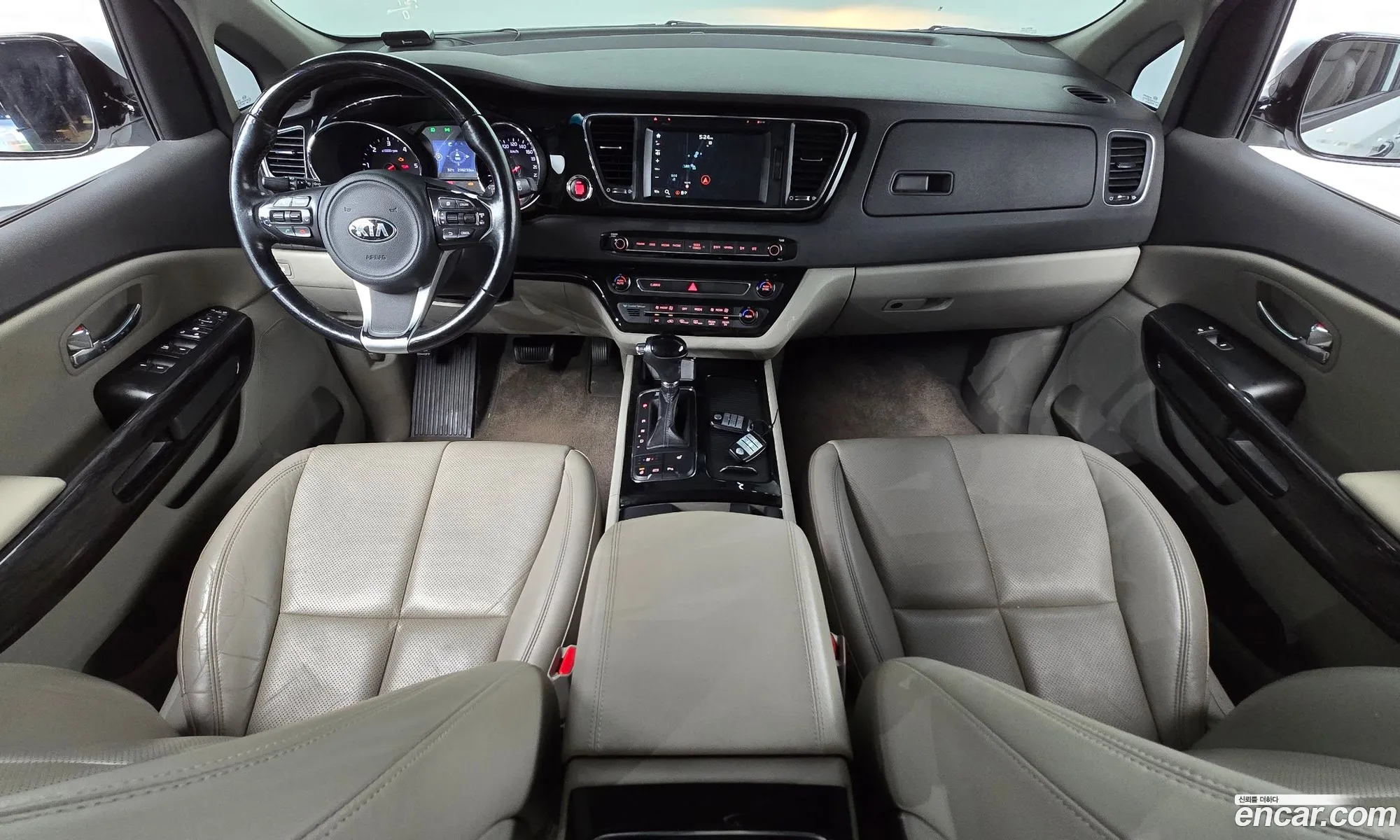 Kia Carnival 2016 KNAMB81ABGS192933 — 3