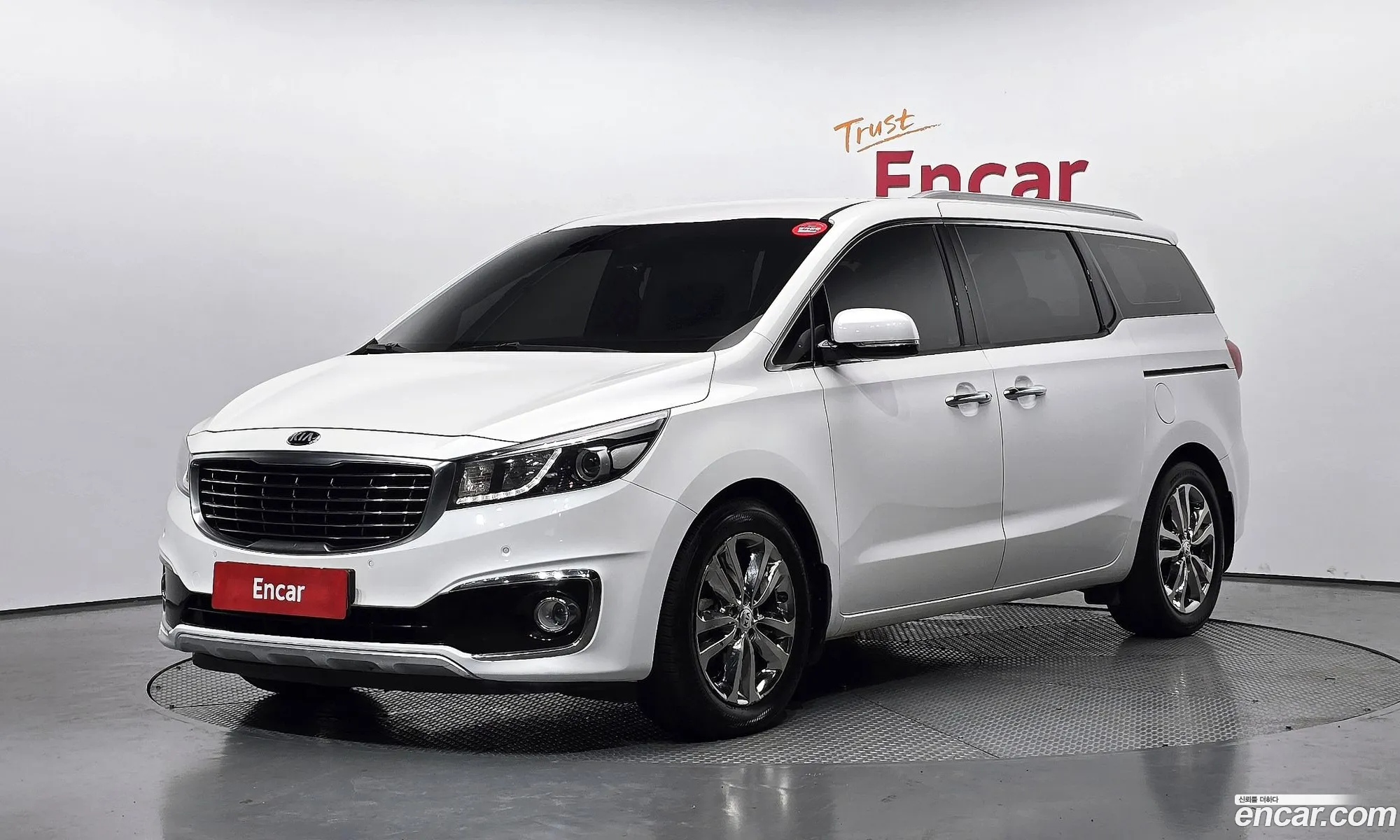 Kia Carnival 2016 KNAMB81ABGS192933 — 2