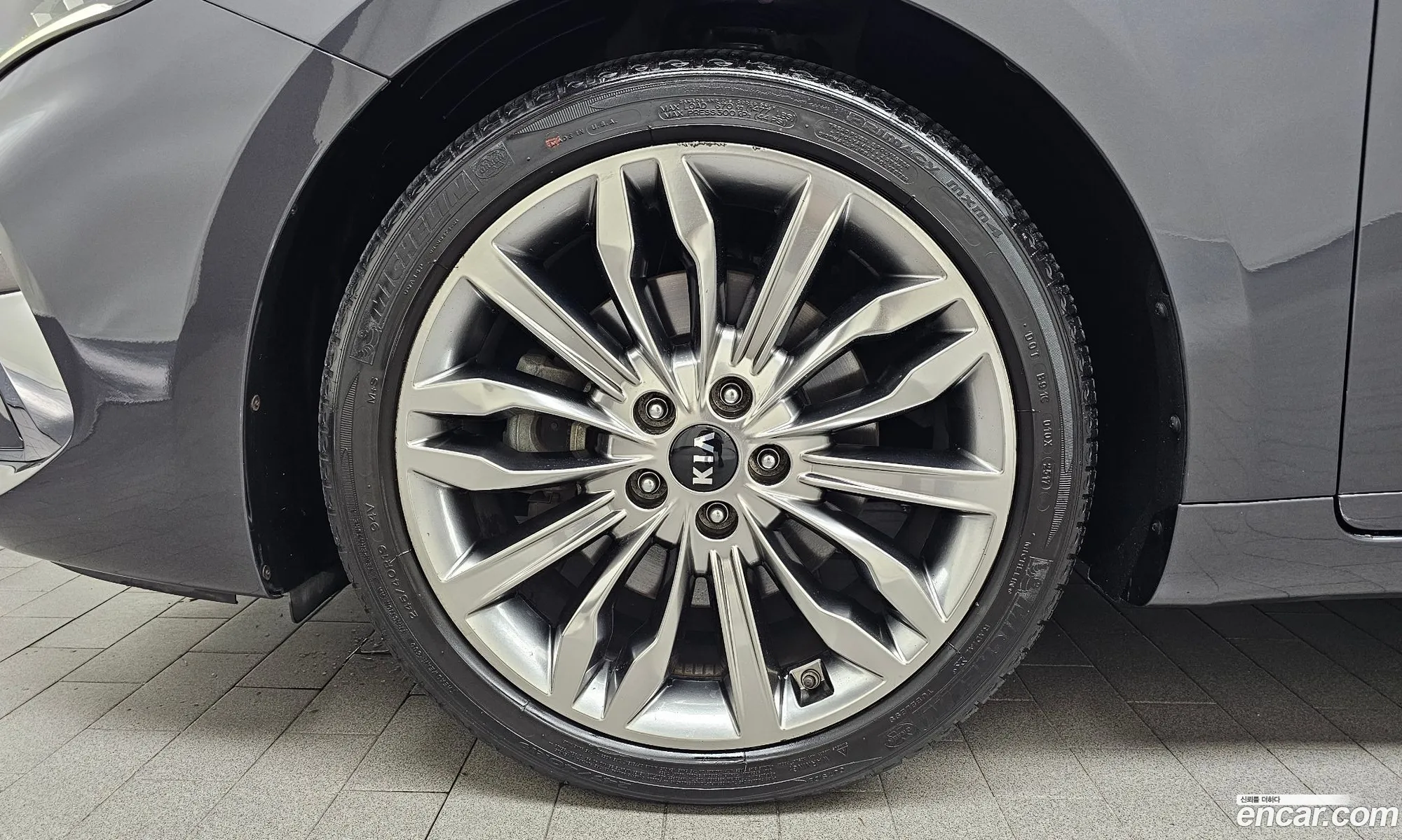 Kia K7 Premier 2019 — 27