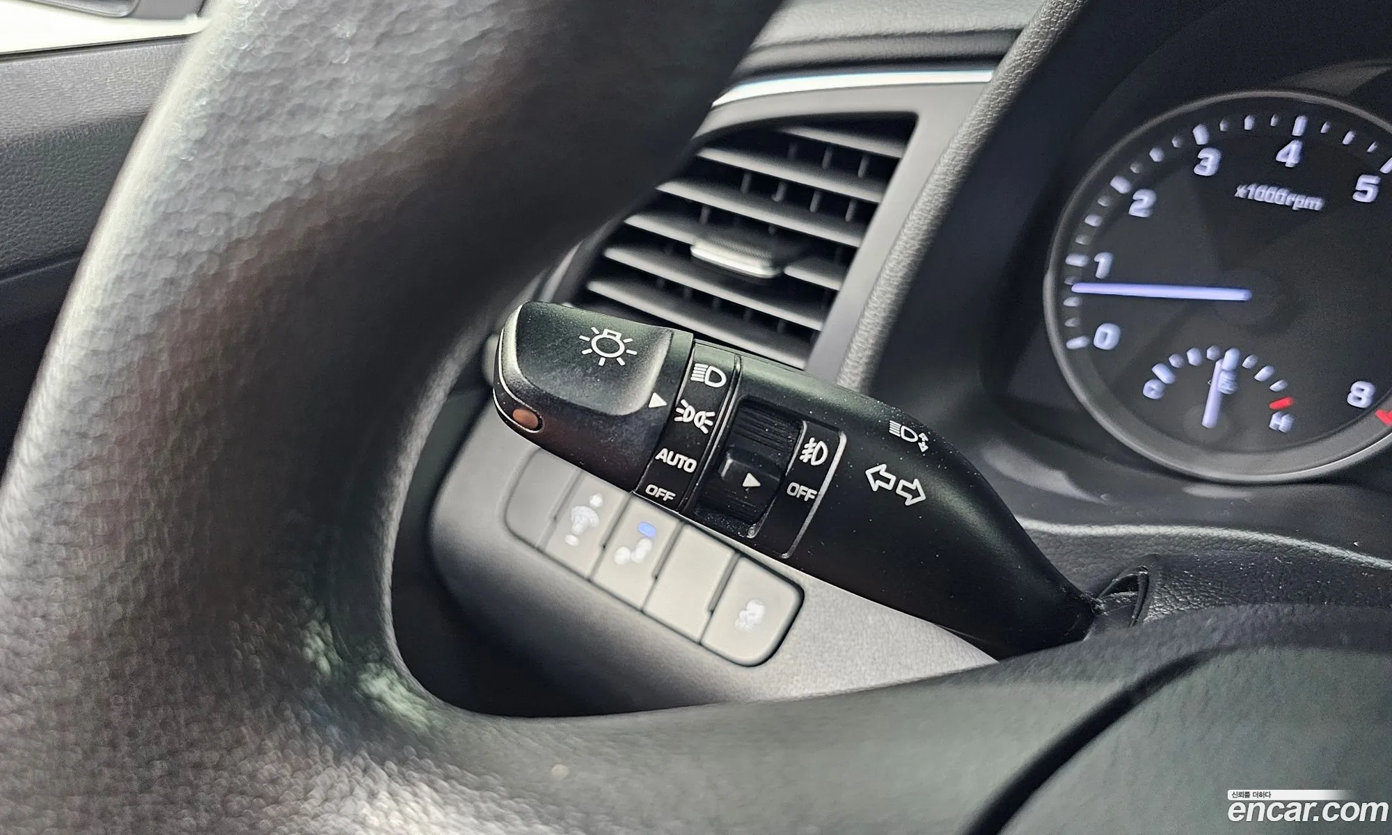 Hyundai Elantra AD 2017 — 27