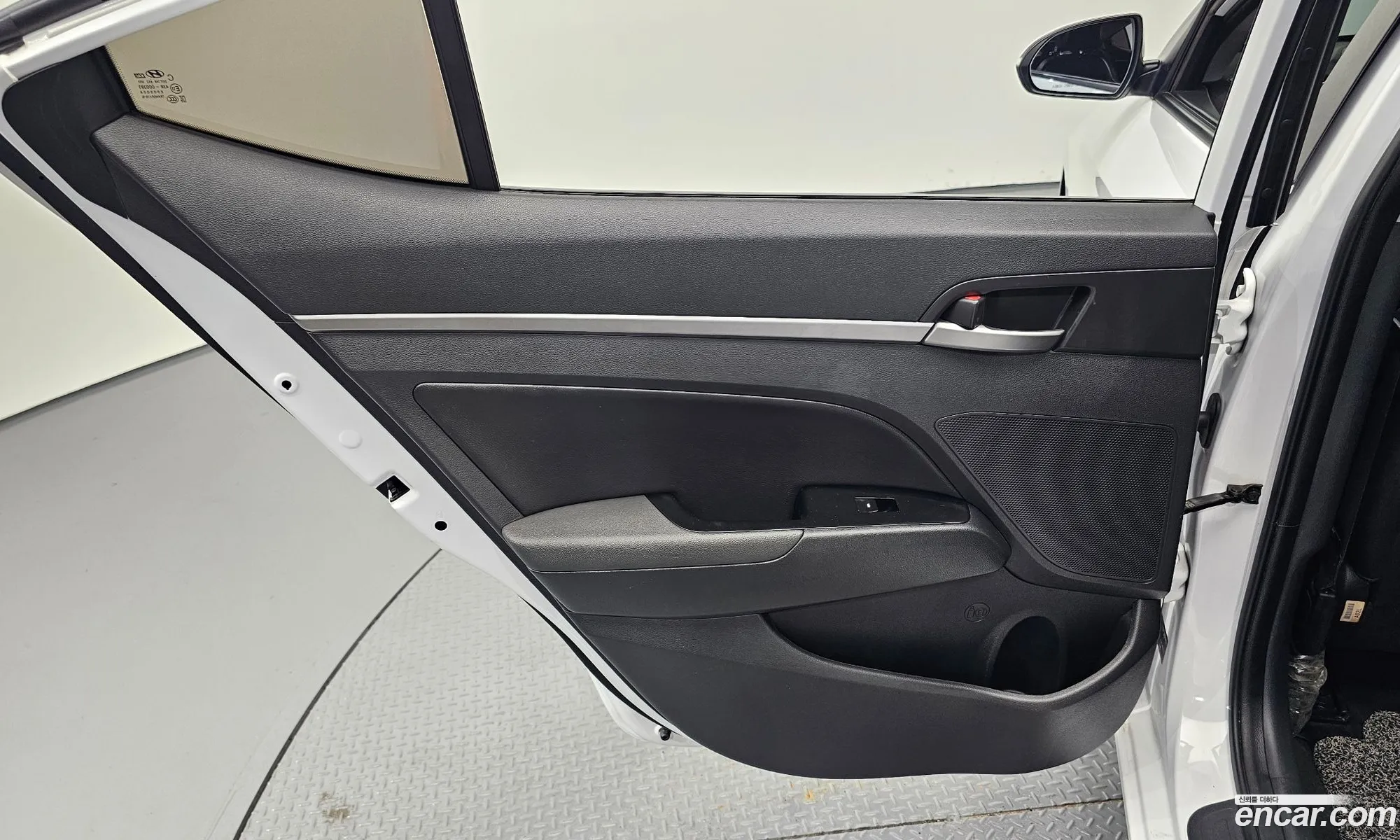 Hyundai Elantra AD 2017 — 26