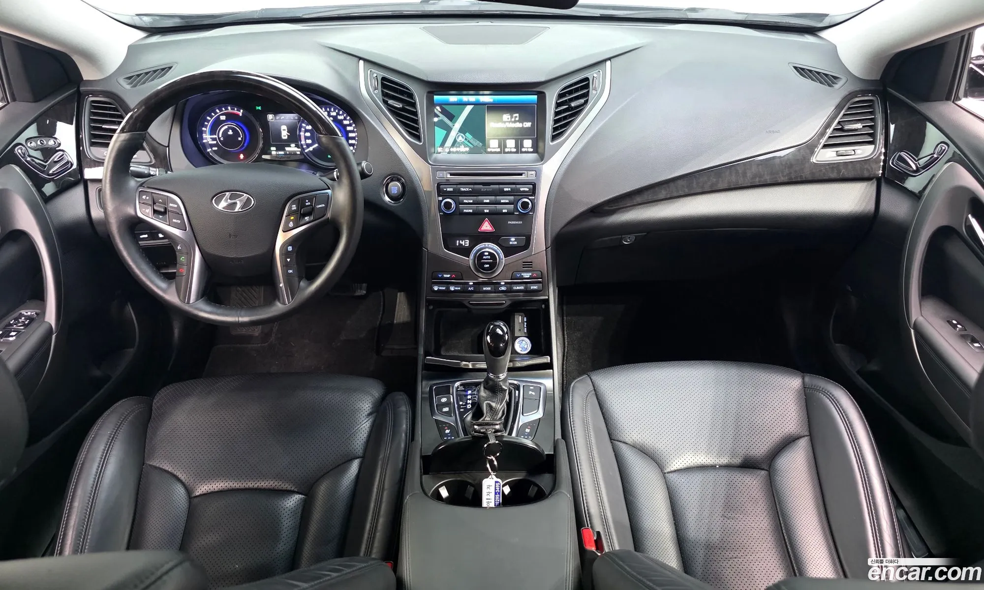 Hyundai Grandeur HG Hybrid