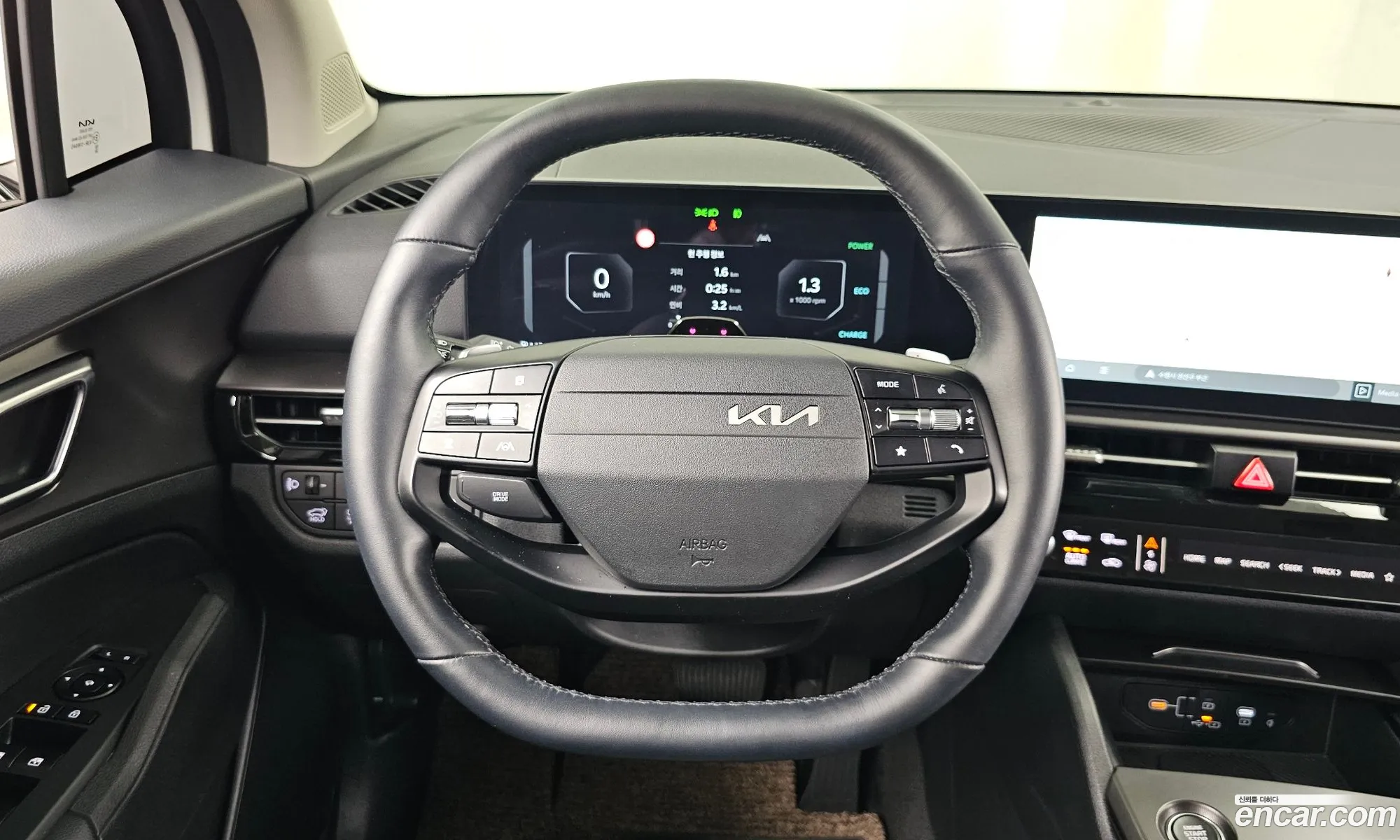 Kia Sportage Hybrid 2025 — 17