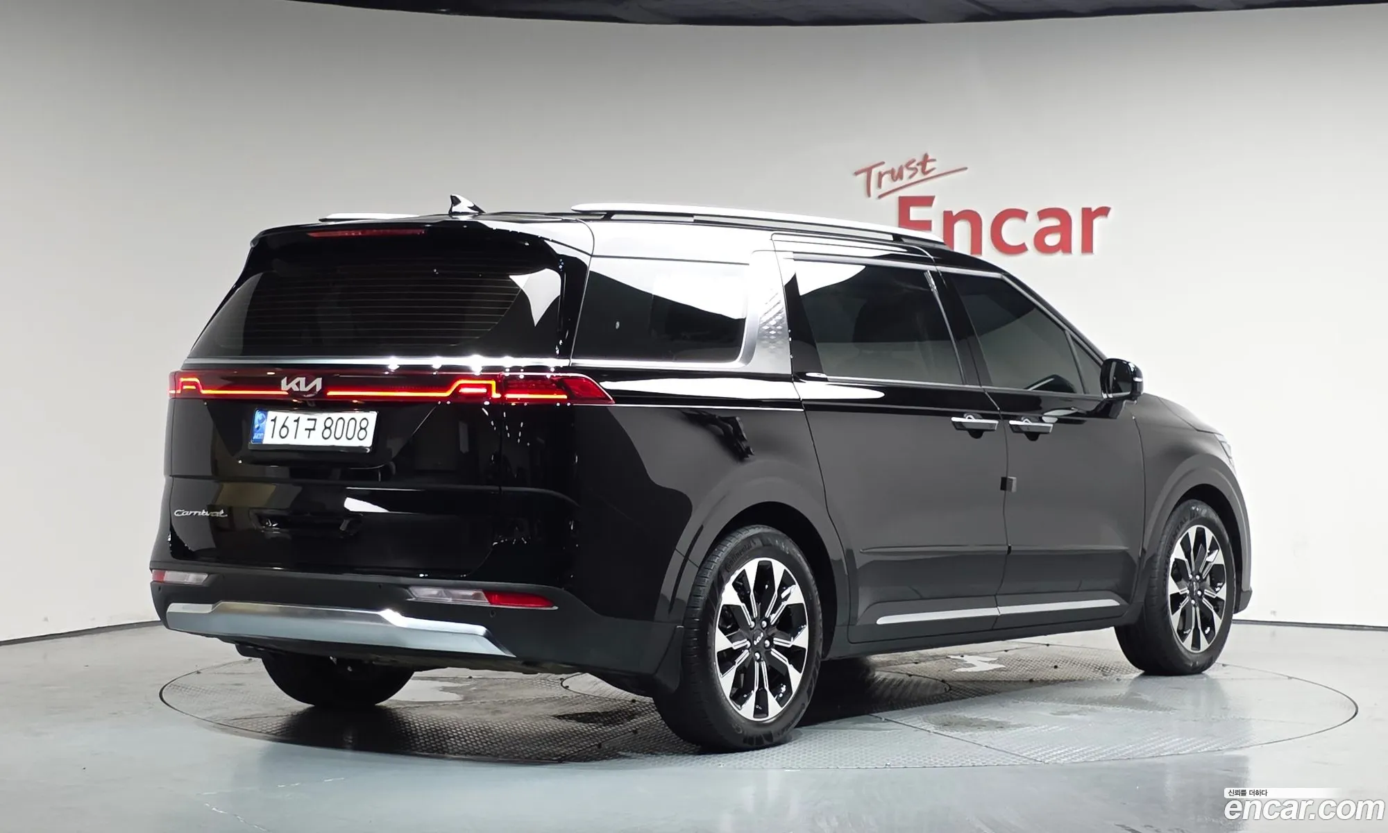 Kia Carnival 2020 KNANE81BBMS013013 — 13