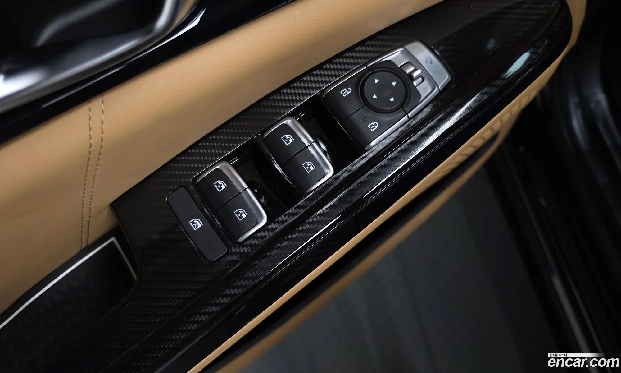 Kia Carnival 2020 KNANE81BBMS013013 — 28