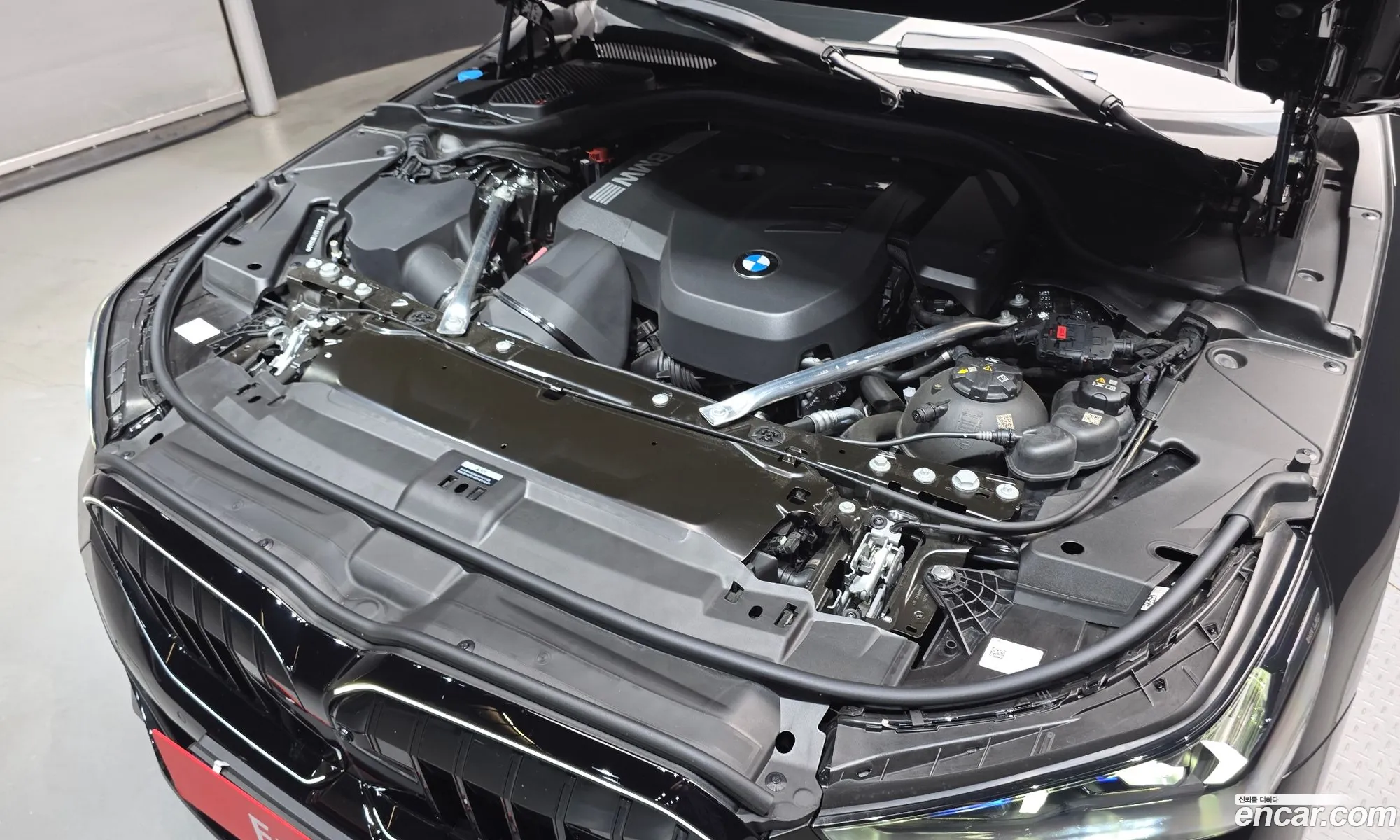 BMW 5 Series 2025 — 27