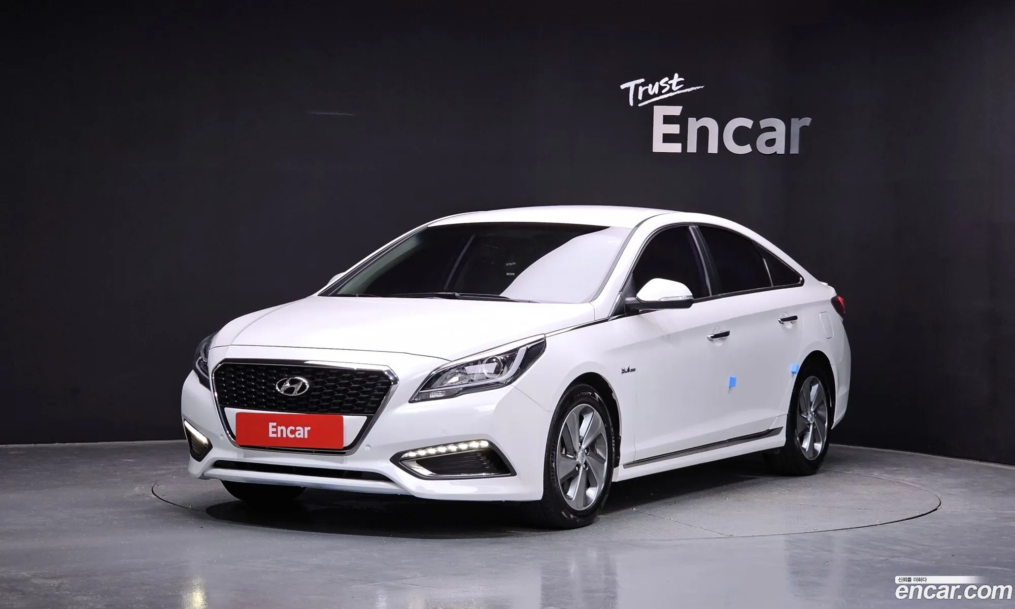 Hyundai LF Sonata Hybrid