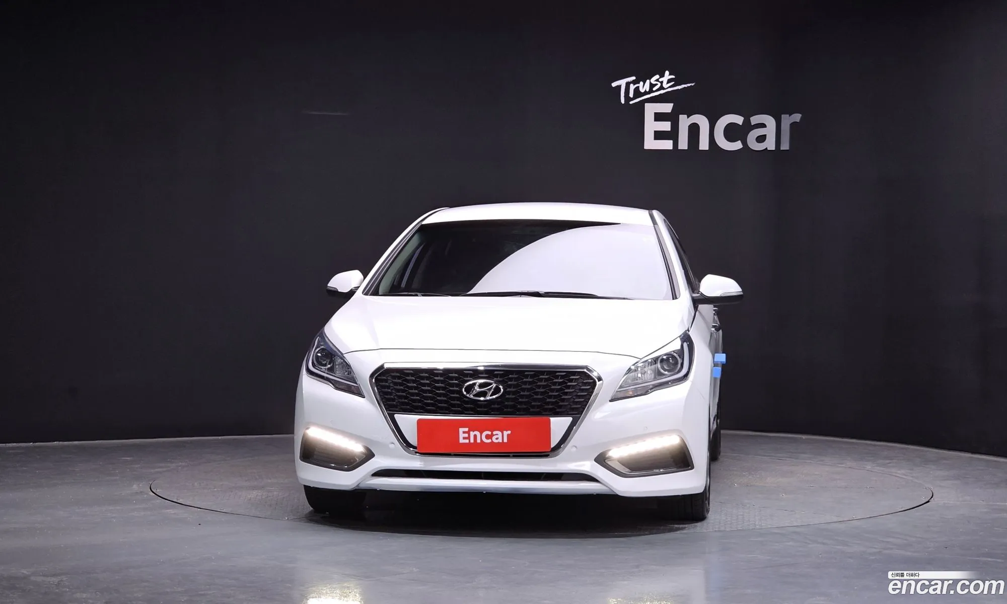 Hyundai LF Sonata Hybrid