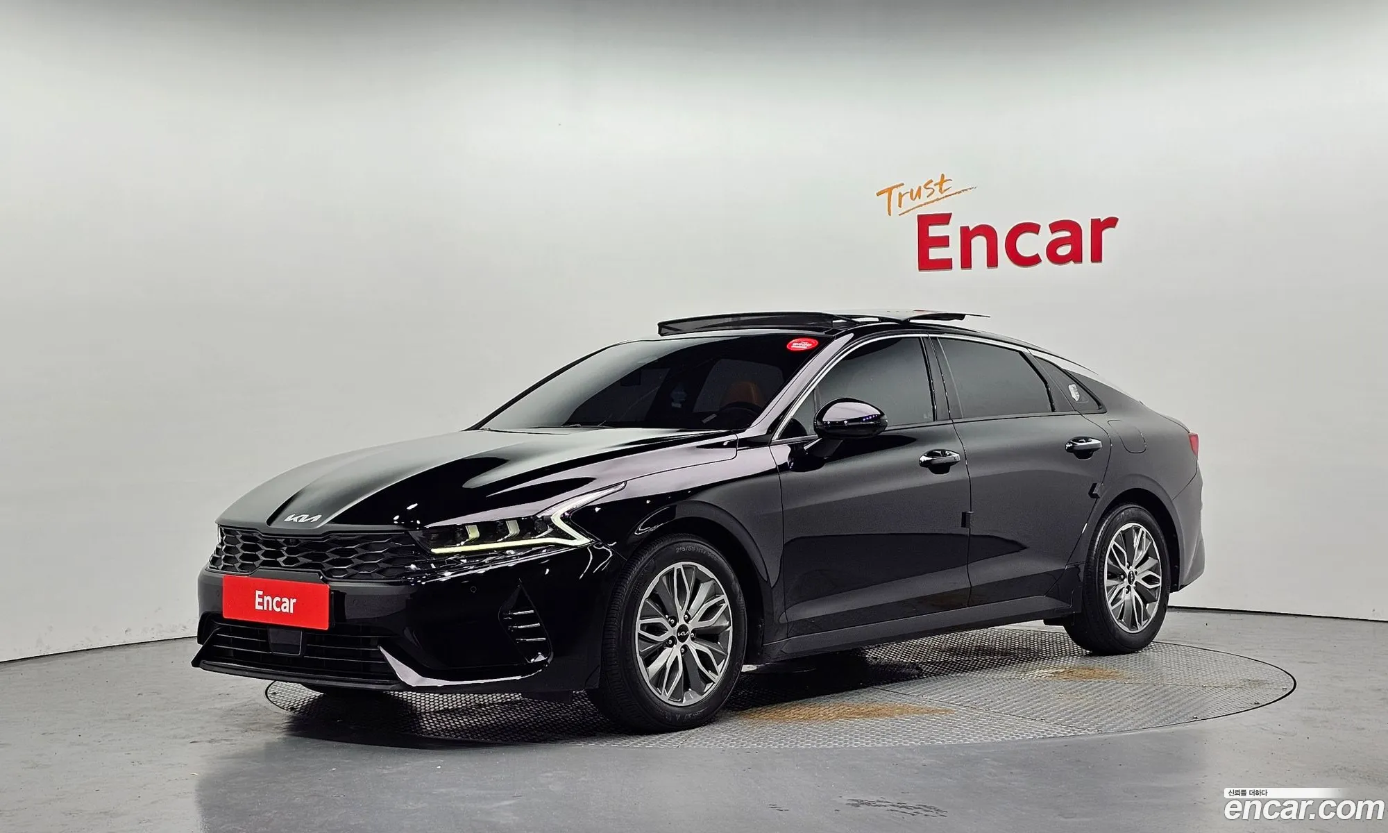 Kia K5 Hybrid 2021 — 32
