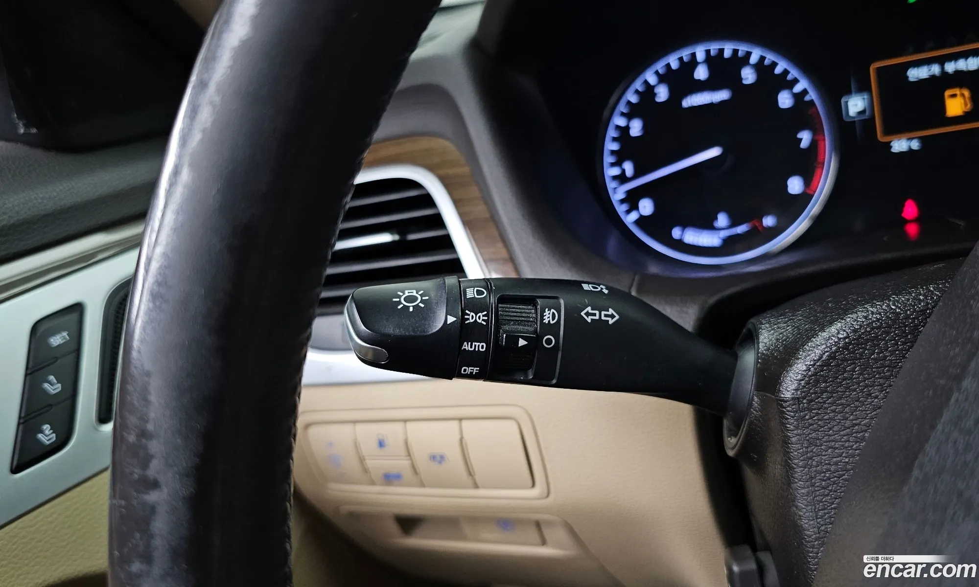 Hyundai Genesis DH 2014 KMHGM41DBFU028205 — 25