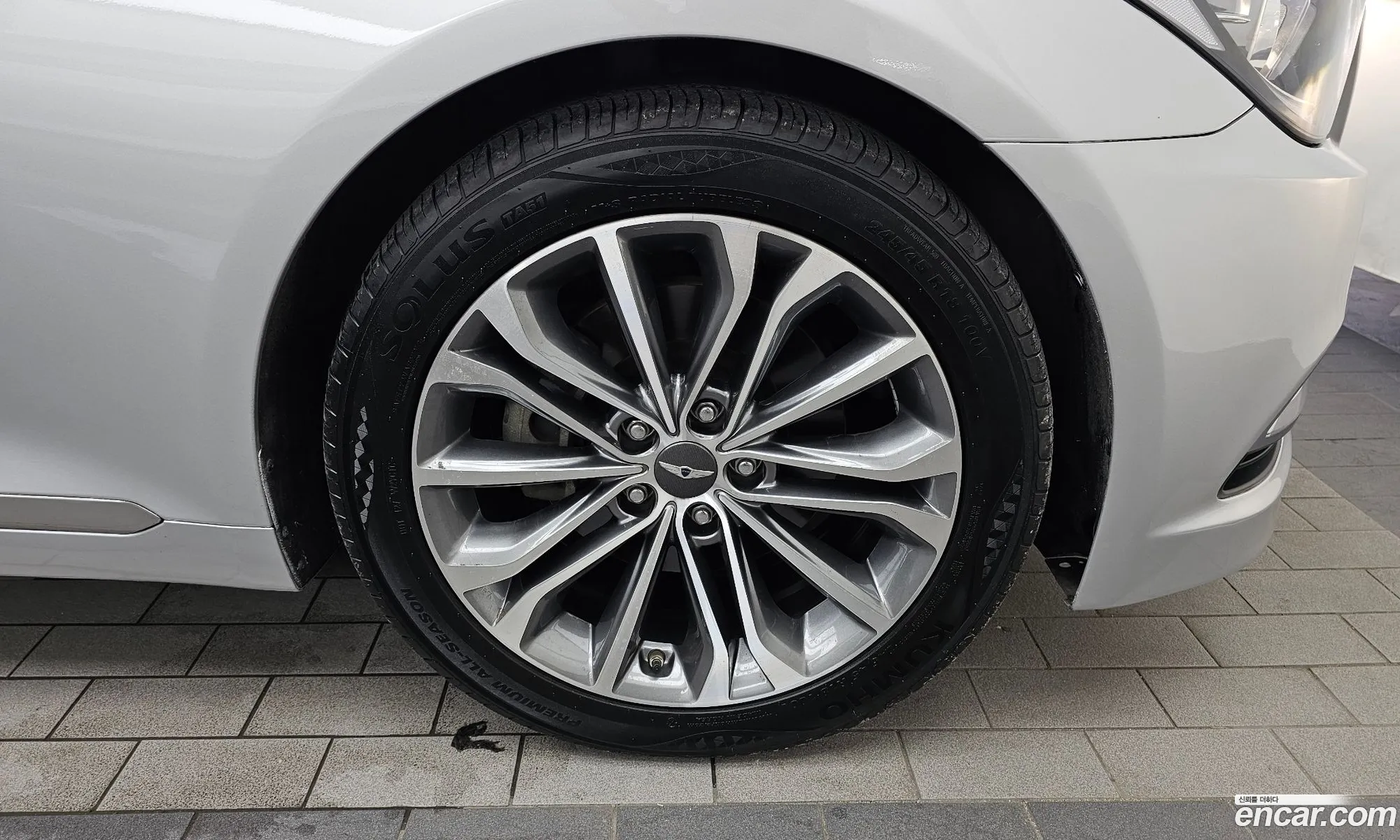 Hyundai Genesis DH 2014 KMHGM41DBFU028205 — 27