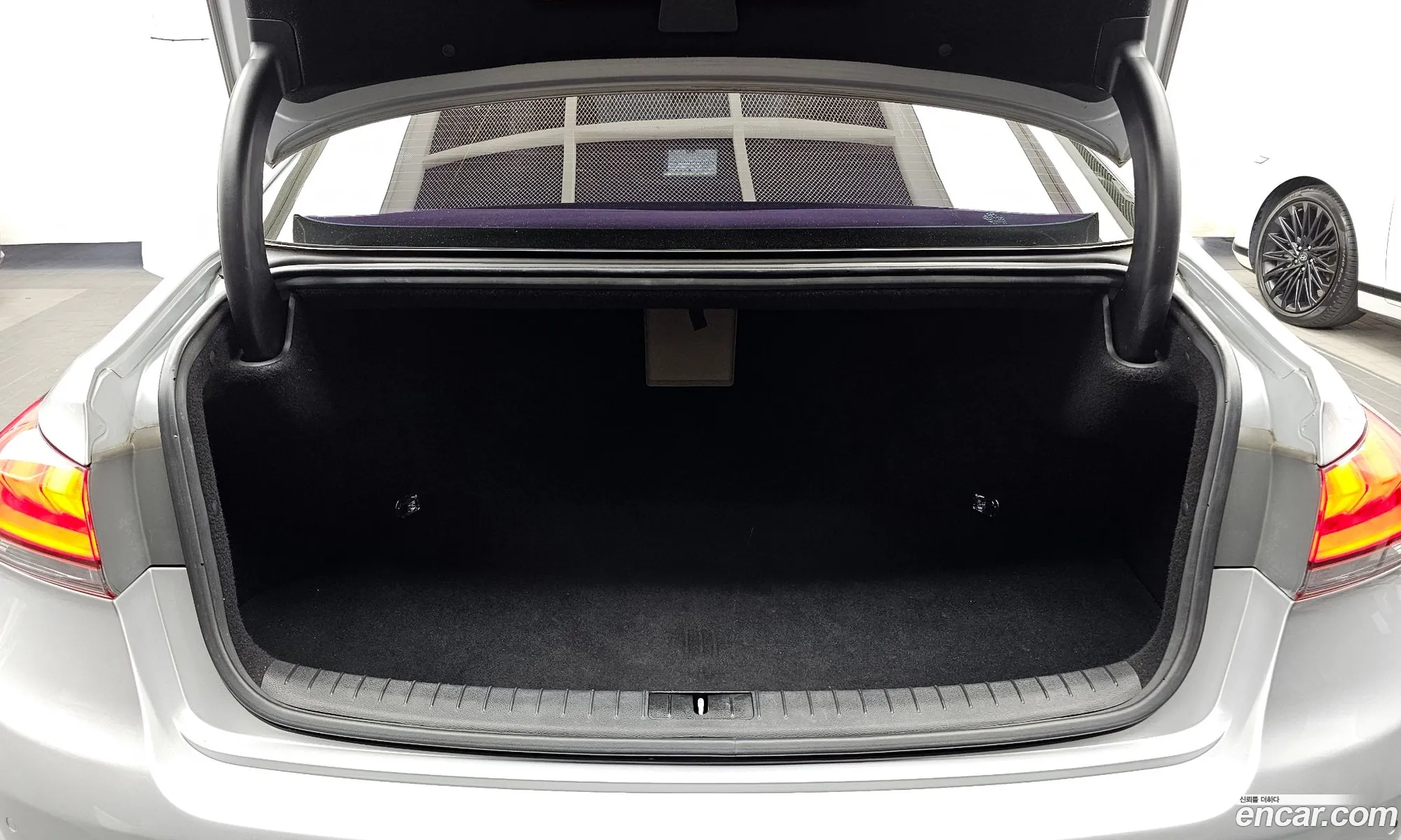 Hyundai Genesis DH 2014 KMHGM41DBFU028205 — 15