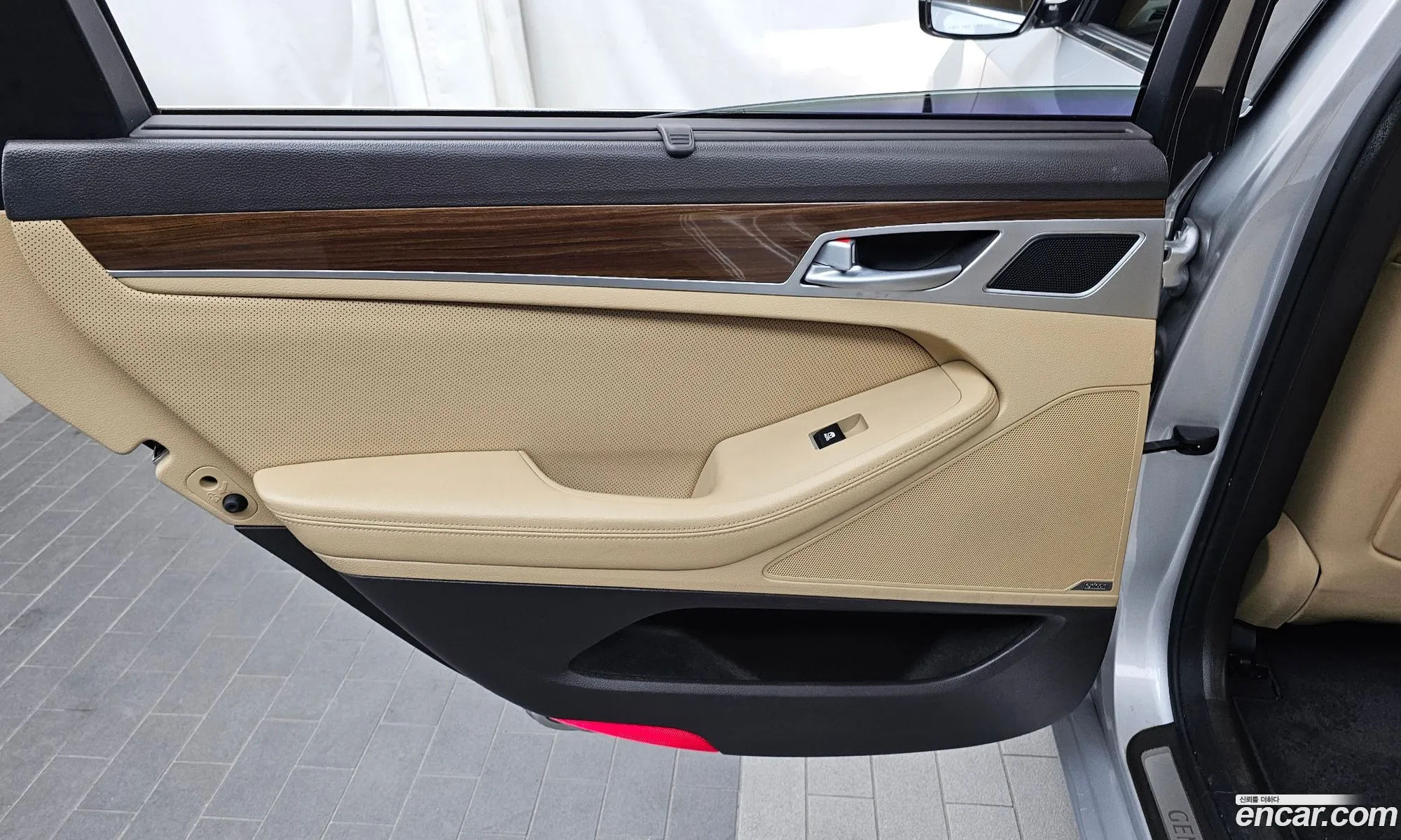 Hyundai Genesis DH 2014 KMHGM41DBFU028205 — 16