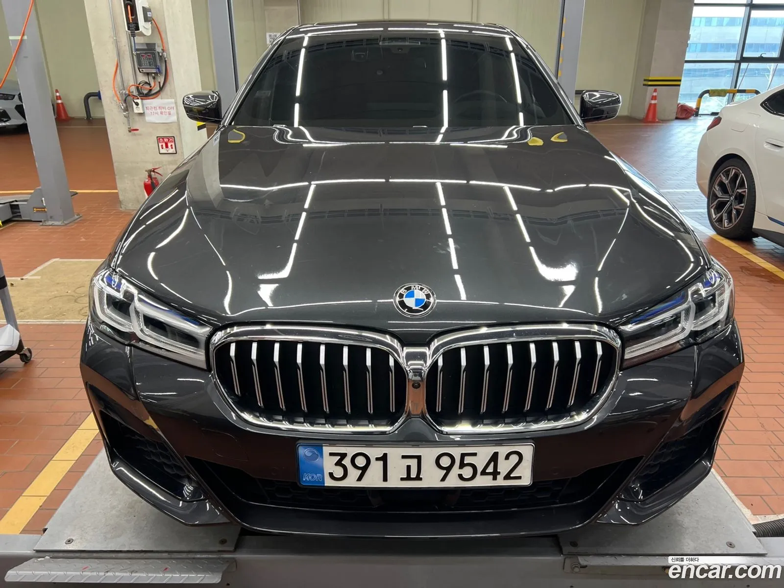 BMW 5 Series 2023 — 6